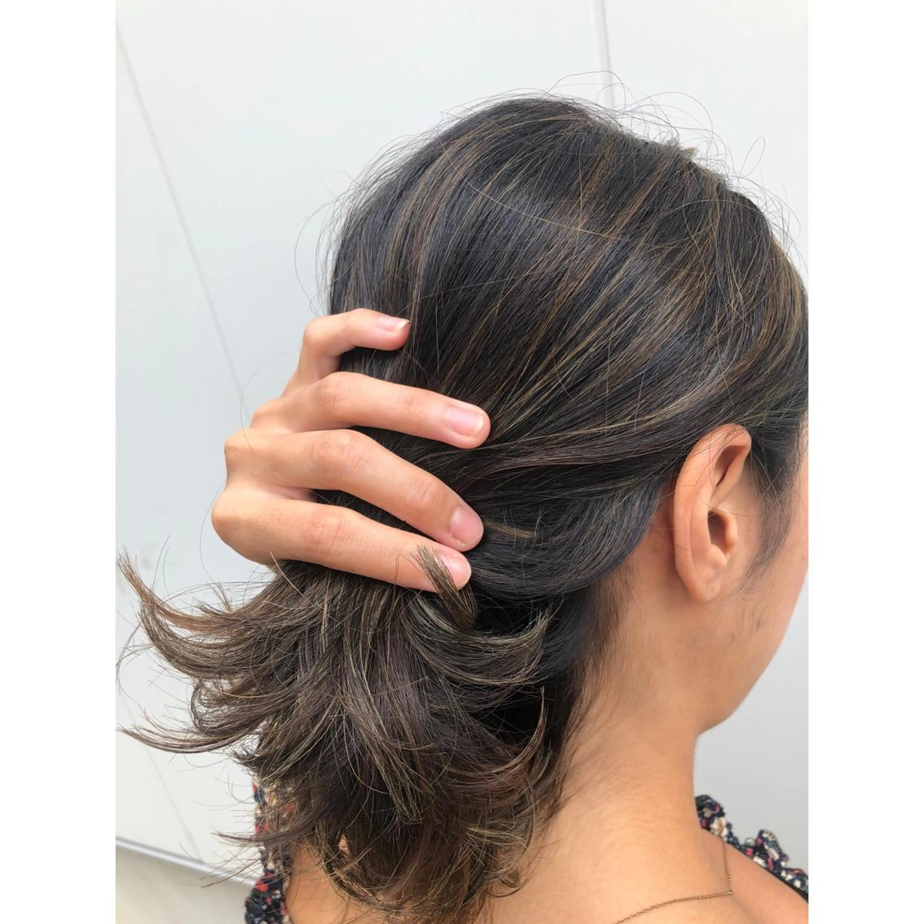 ショート カラー ハイライトカラー 外国人風カラー ハイライト パーソナルカラー診断 できます　木曽　主博のヘアスタイル
