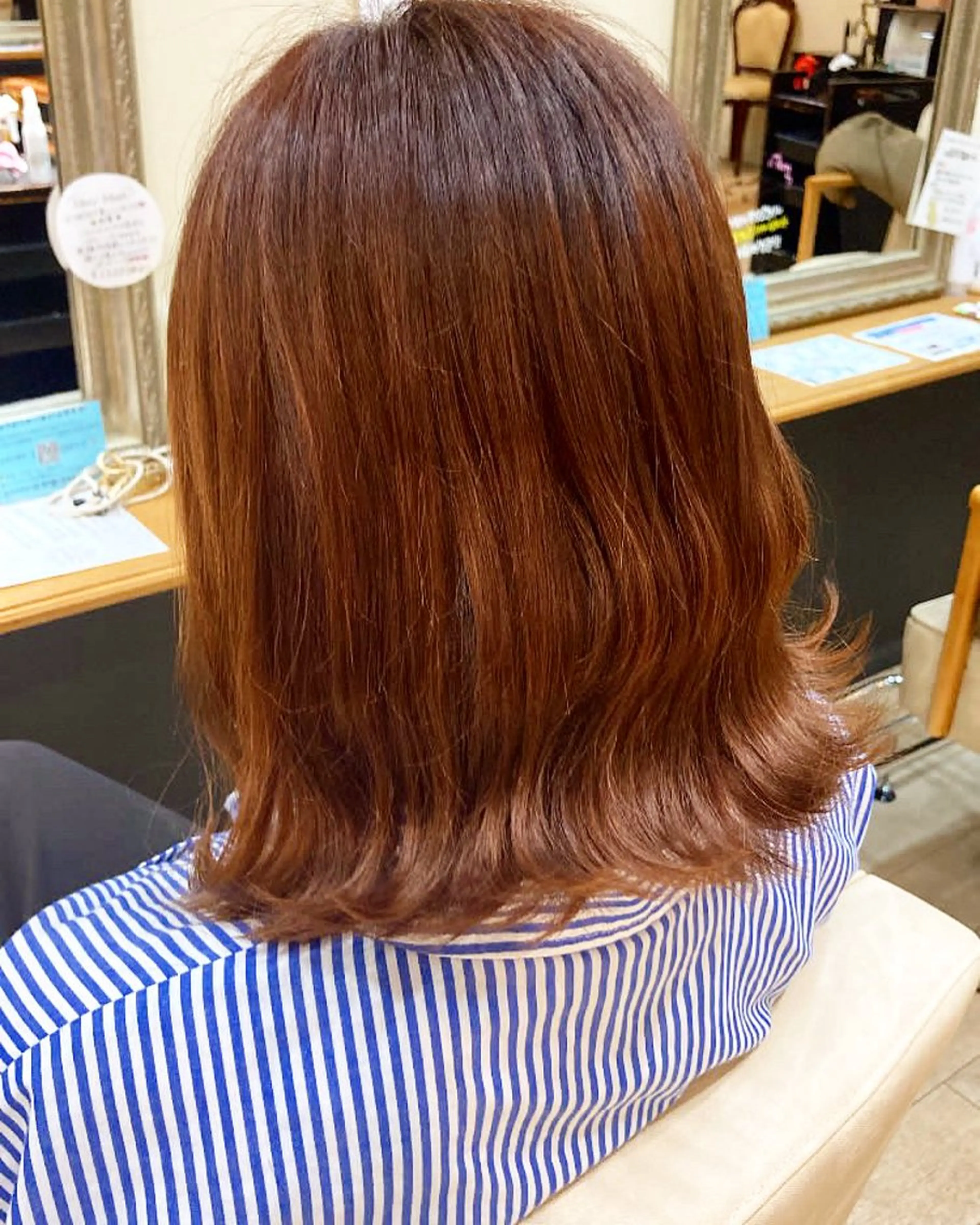 ミディアム カラー 松尾 遥花のヘアスタイル