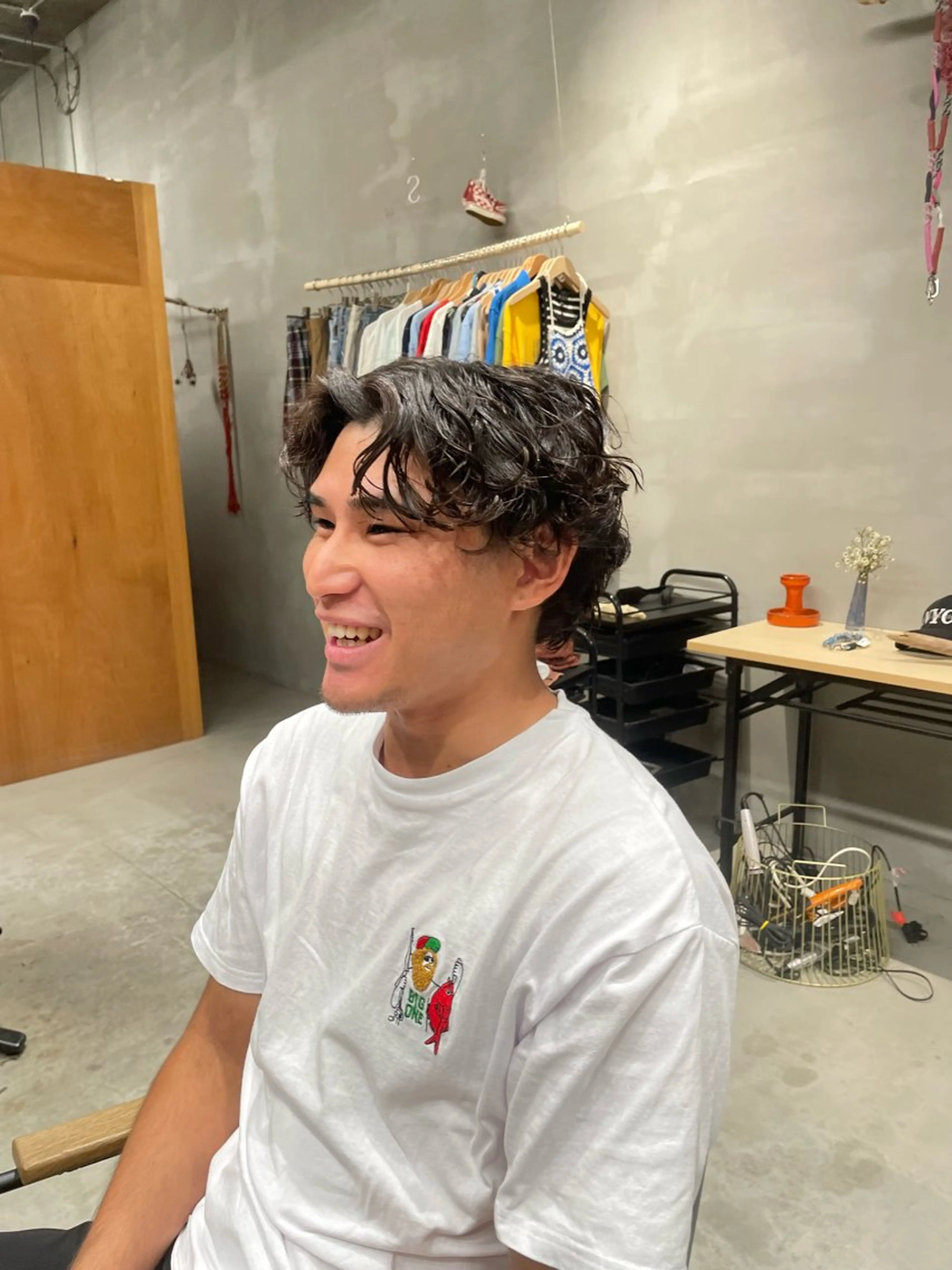 ミディアム パーマ 鮫島 竜海のヘアスタイル