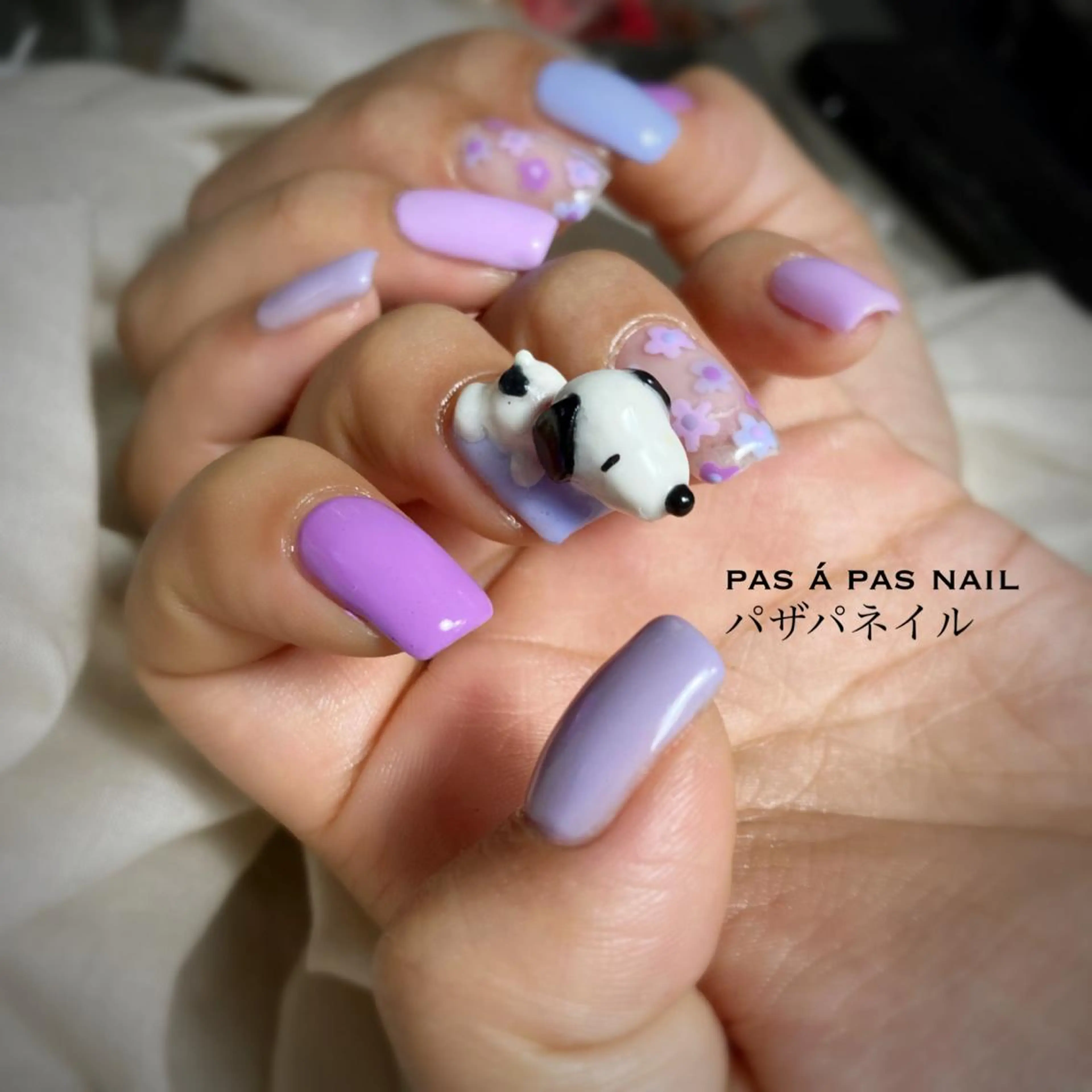 ネイル Yakko pas á pasのネイルデザイン