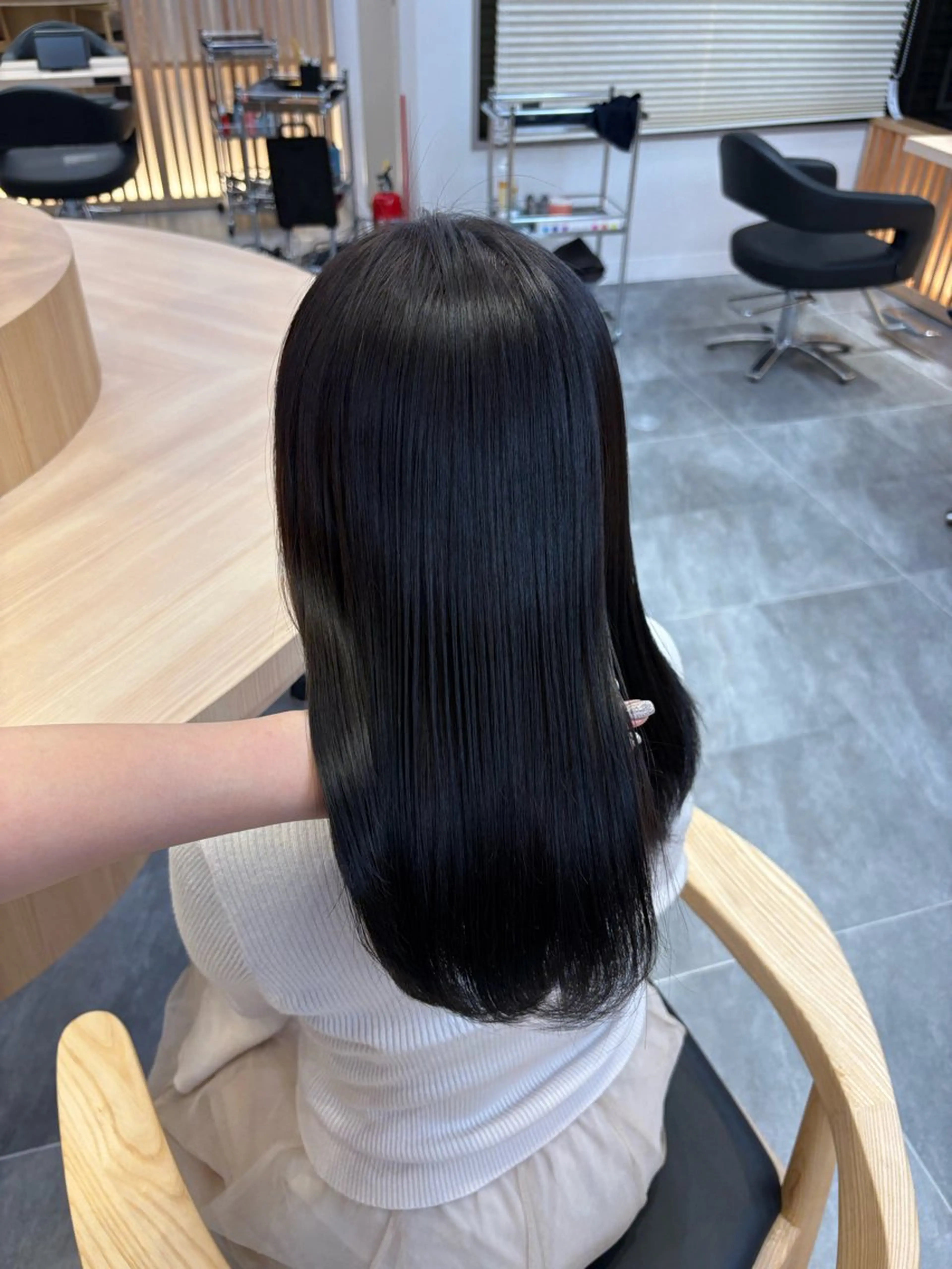 セミロング カラー カット ヘアカラー ヘッドスパ ヘアセット nana【艶髪】/ 顔まわり/縮毛矯正のヘアスタイル
