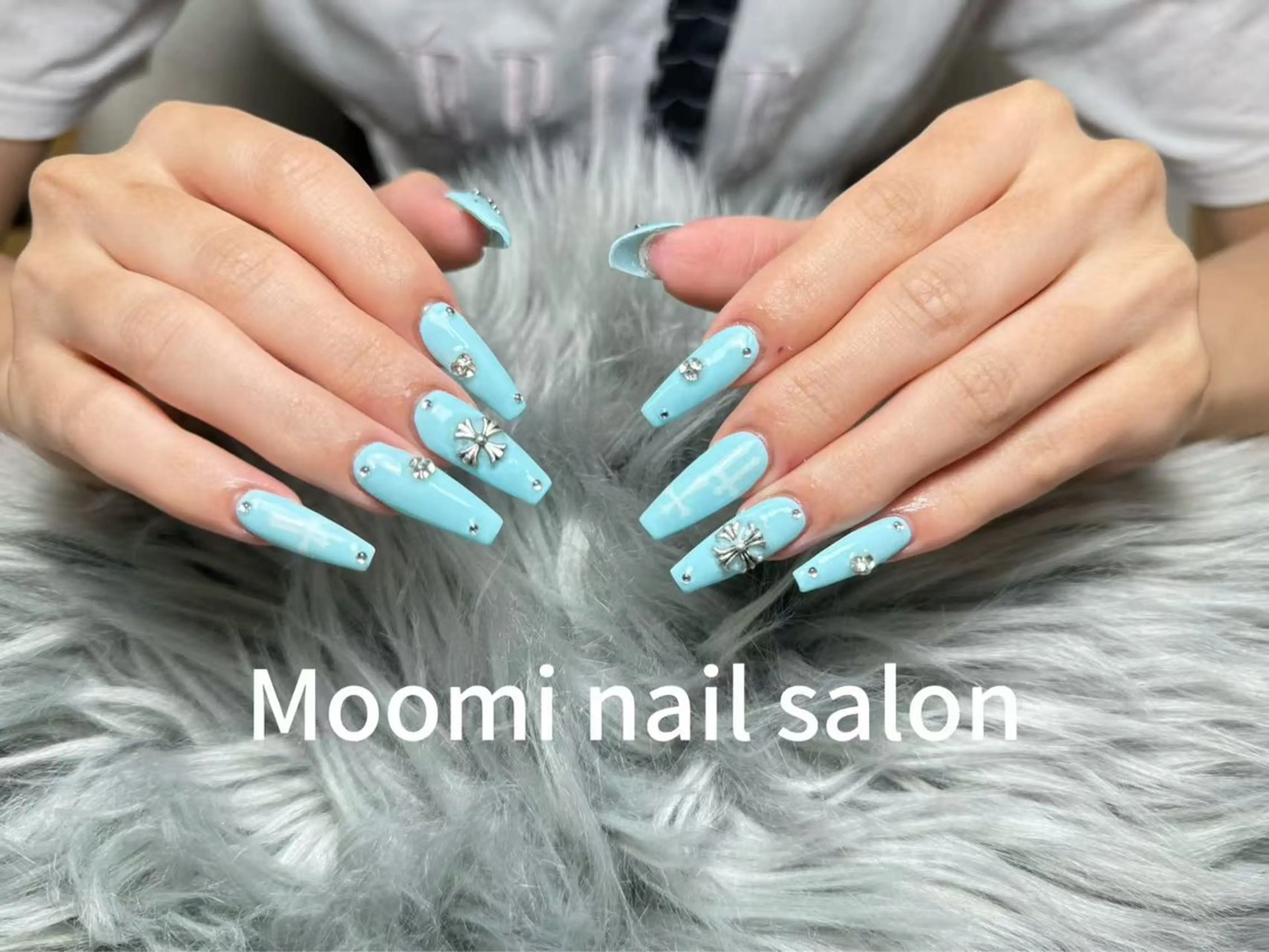 ロング ハンドネイル moomi ゆりのネイルデザイン
