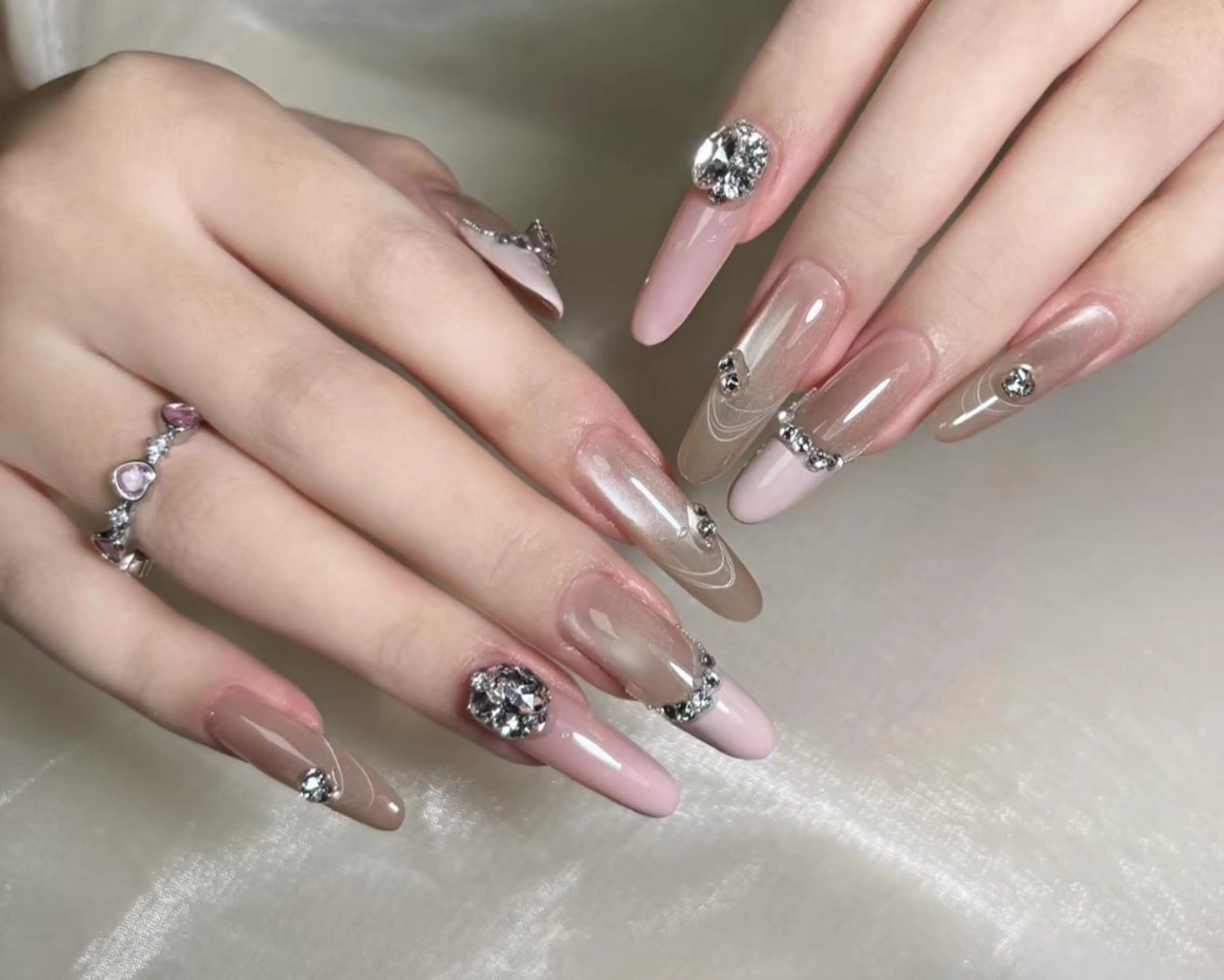 ネイル ハンドネイル ハンドケア 🍑 momo_nailのネイルデザイン