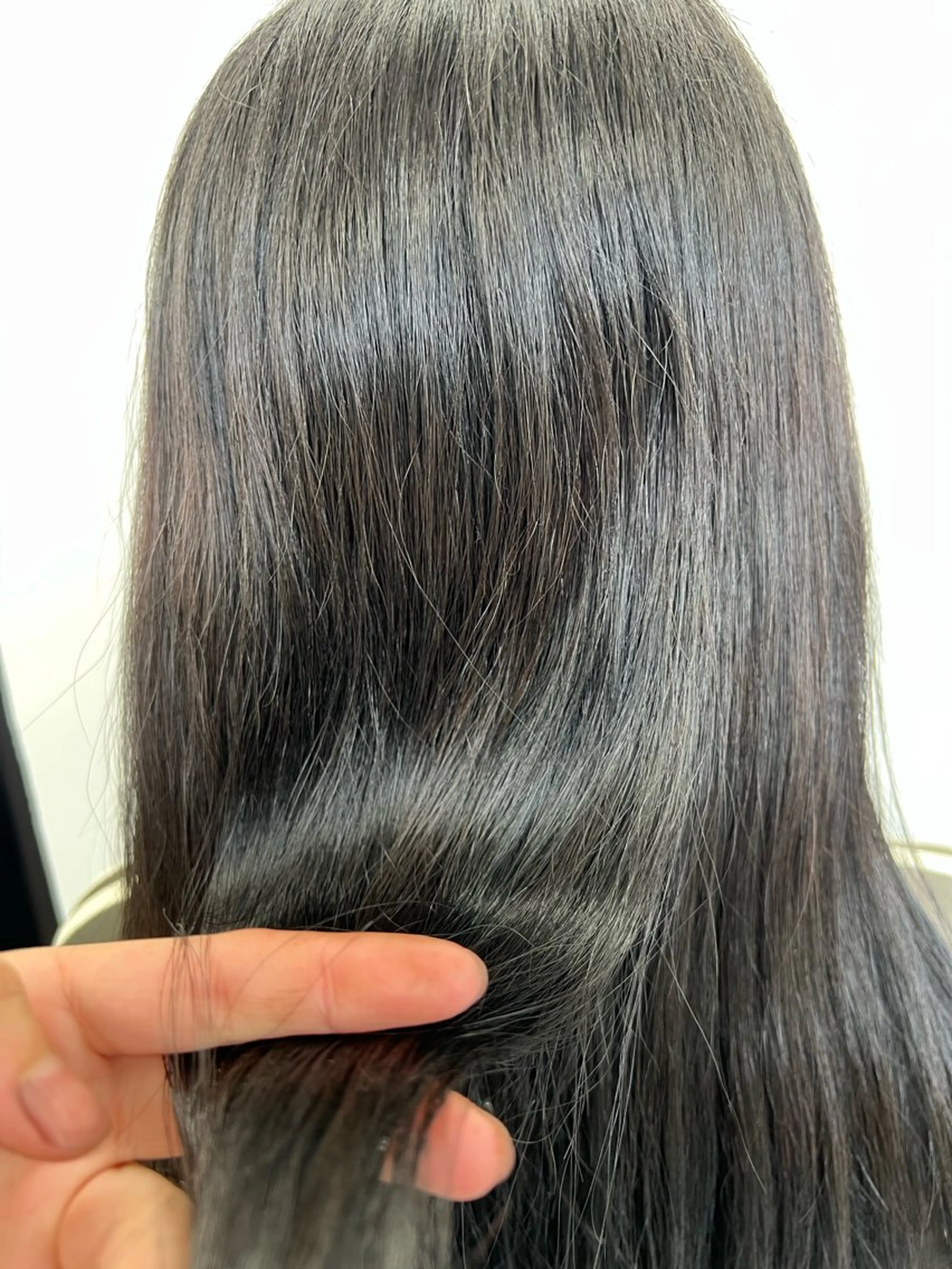 セミロング カラー 黒髪 学生 ヘアカラー トリートメント あすか JILLSTUDIOのヘアスタイル