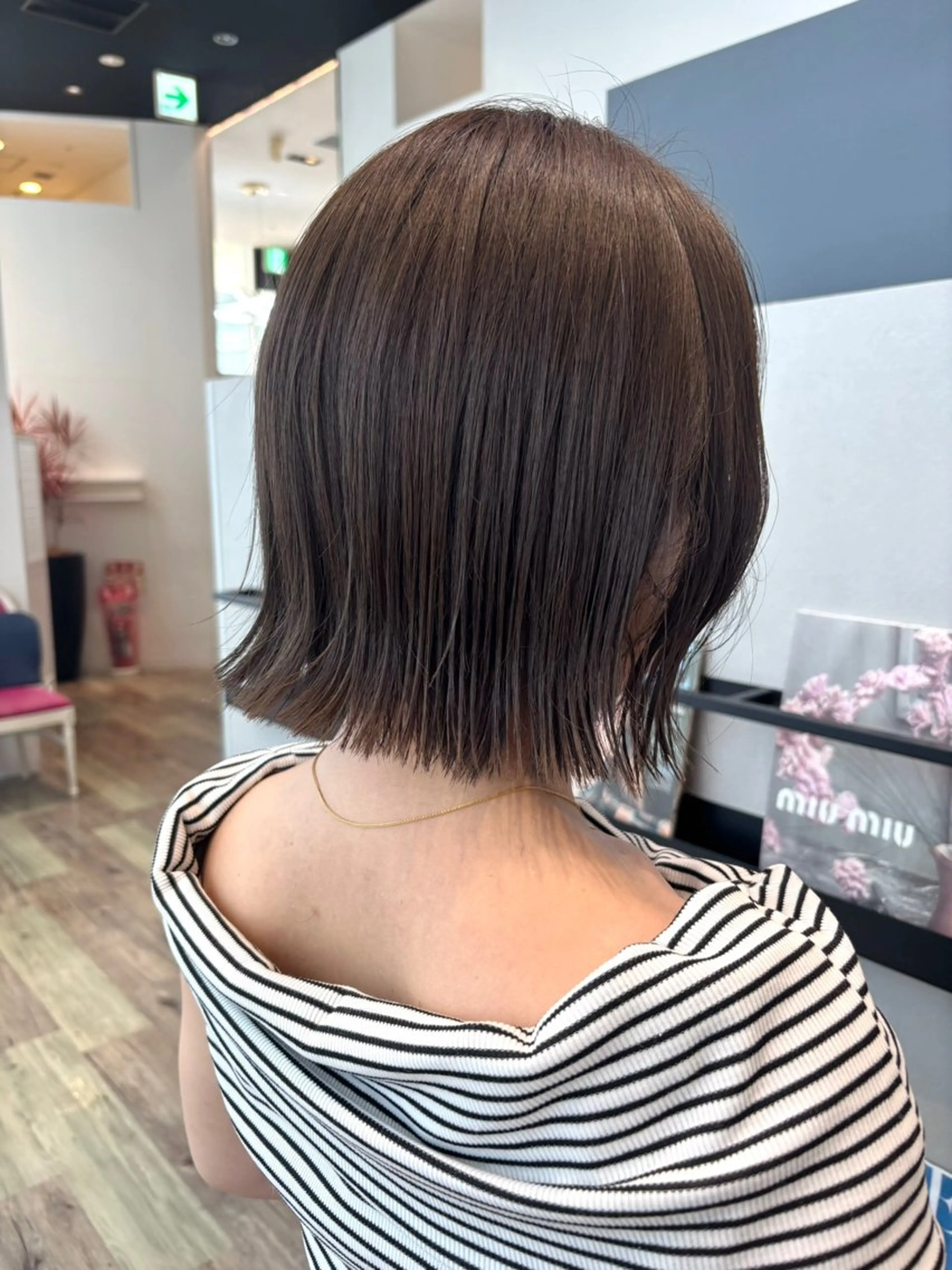 ショート カラー 切りっぱなしボブ ベージュカラー オリーブベージュ ボブ カット ヘアカラー 透明感カラー/ レイヤーkotonoのヘアスタイル