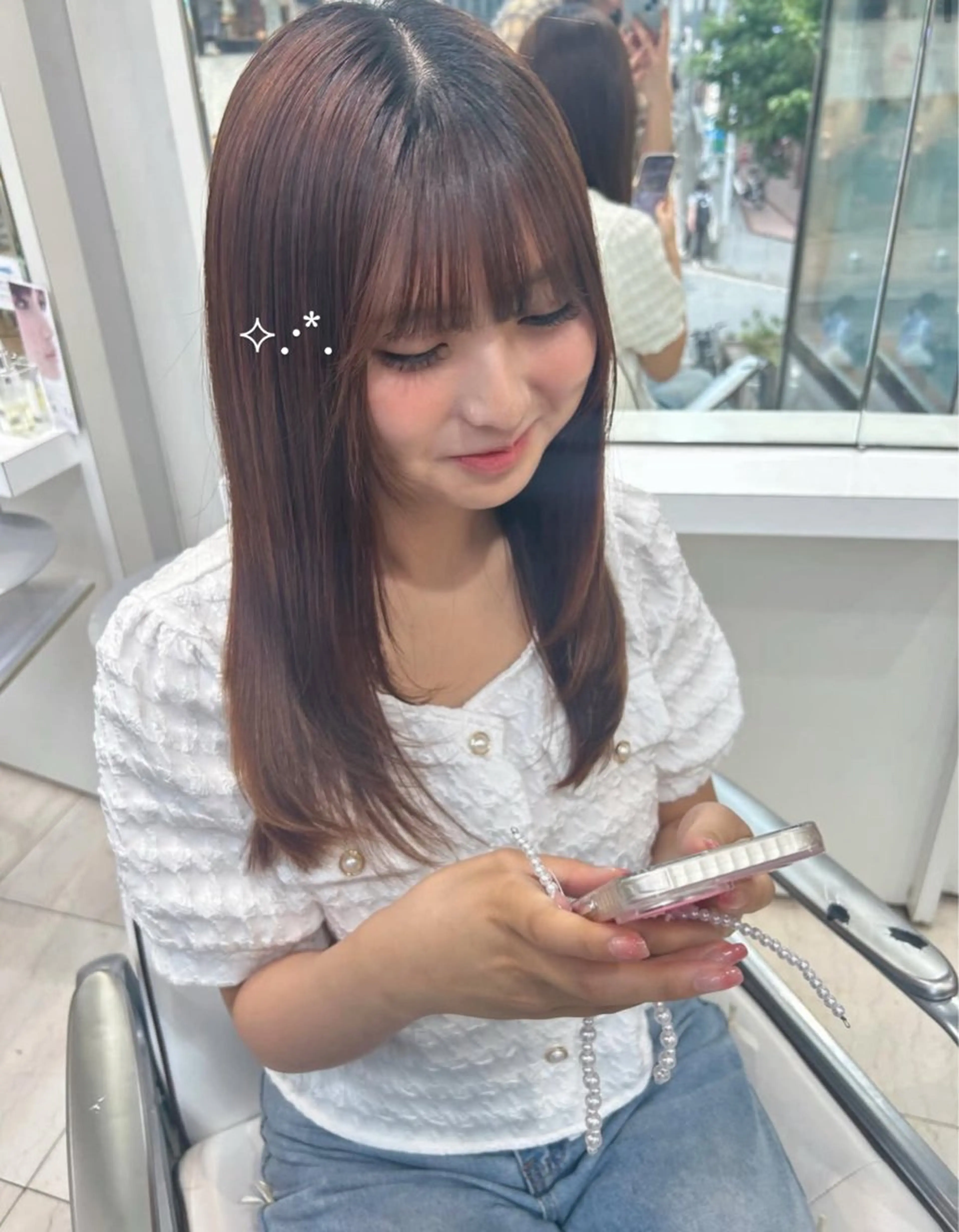 セミロング 縮毛矯正 ありむらもえ/ 透明感カラーのヘアスタイル