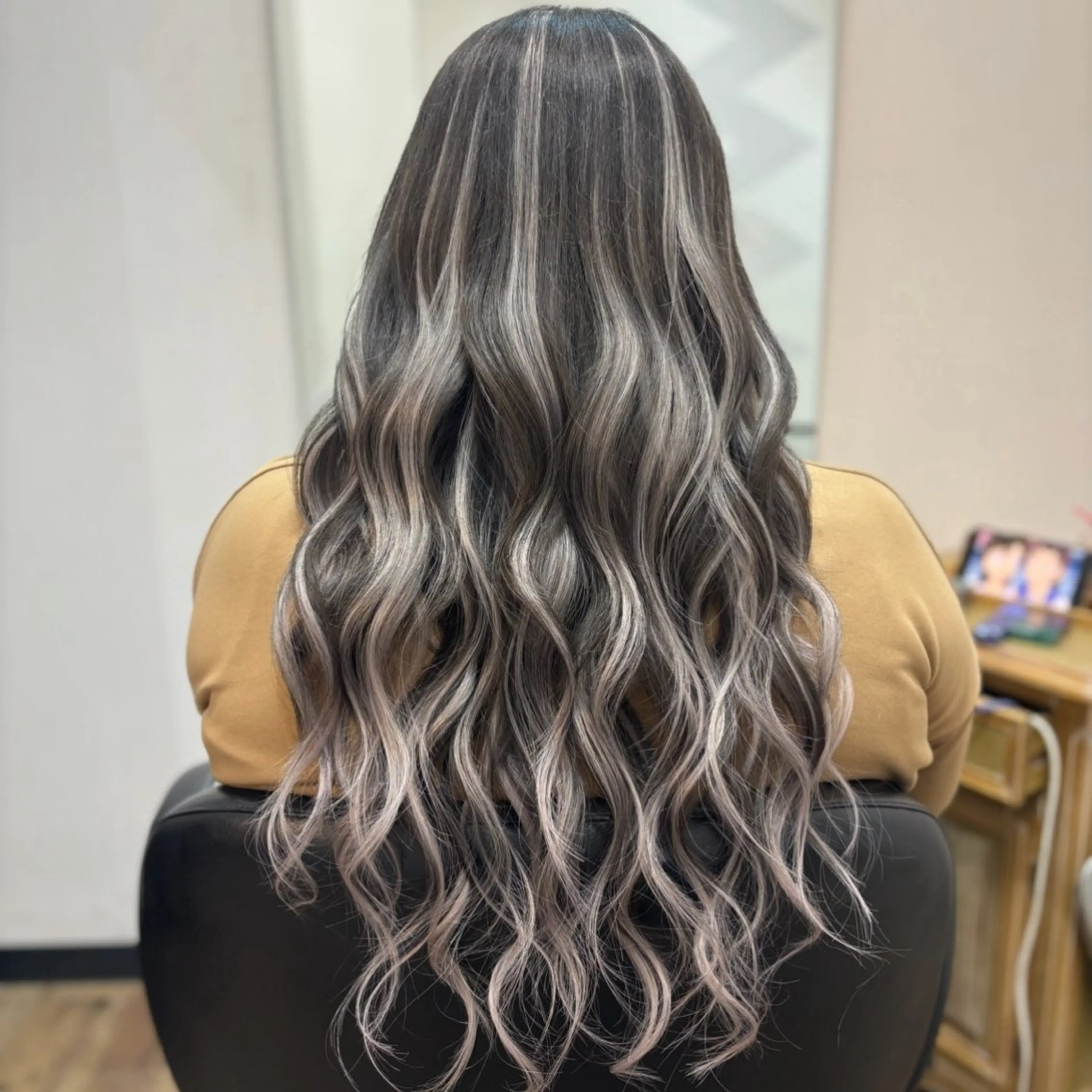 ロング カラー ヘアカラー トリートメント エクステ DEST ゆりかのヘアスタイル