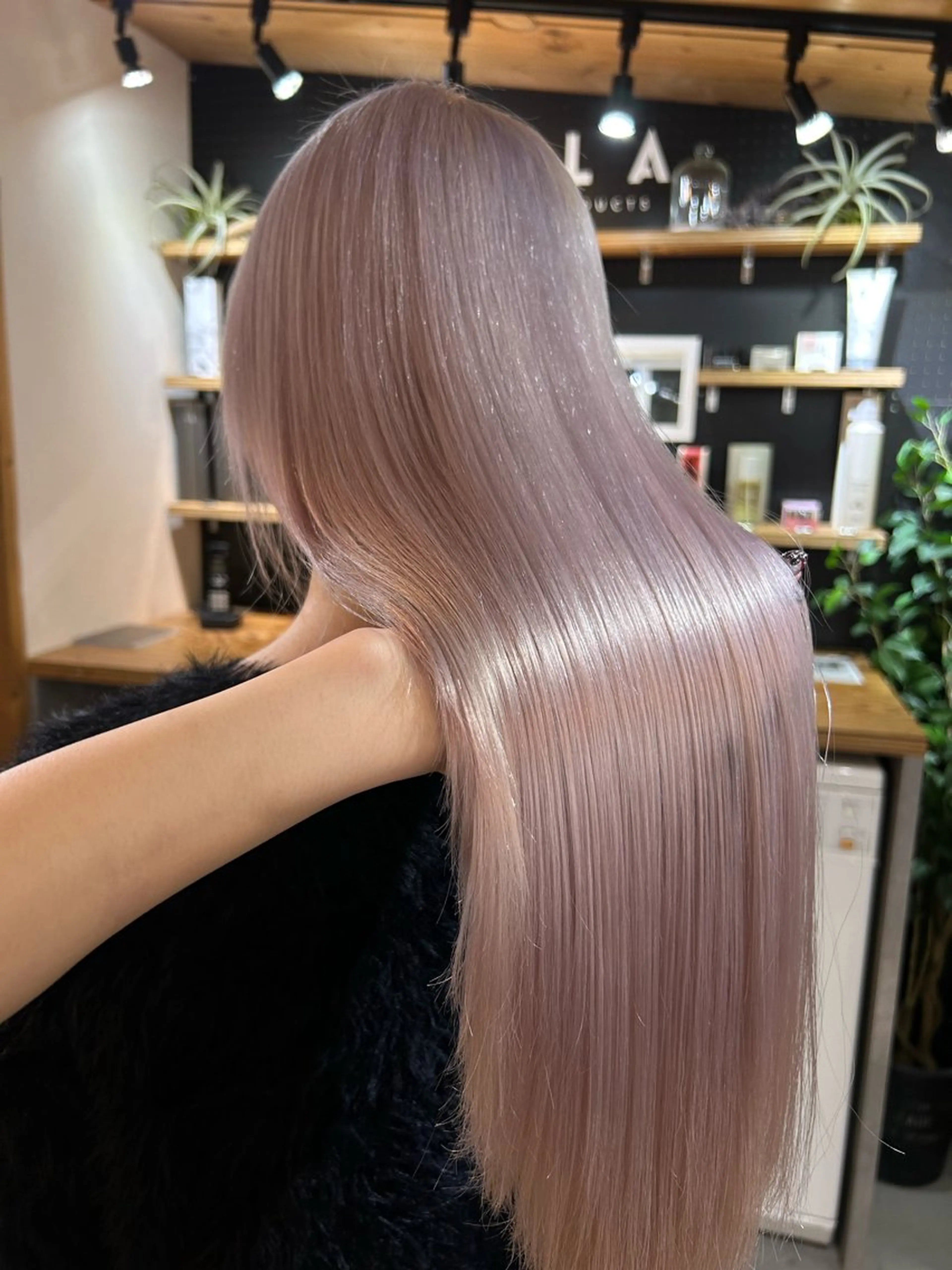 ロング カラー ピンクカラー カット ヘアカラー トリートメント 🧸艶々韓国ヘア 🧁mizunaのヘアスタイル