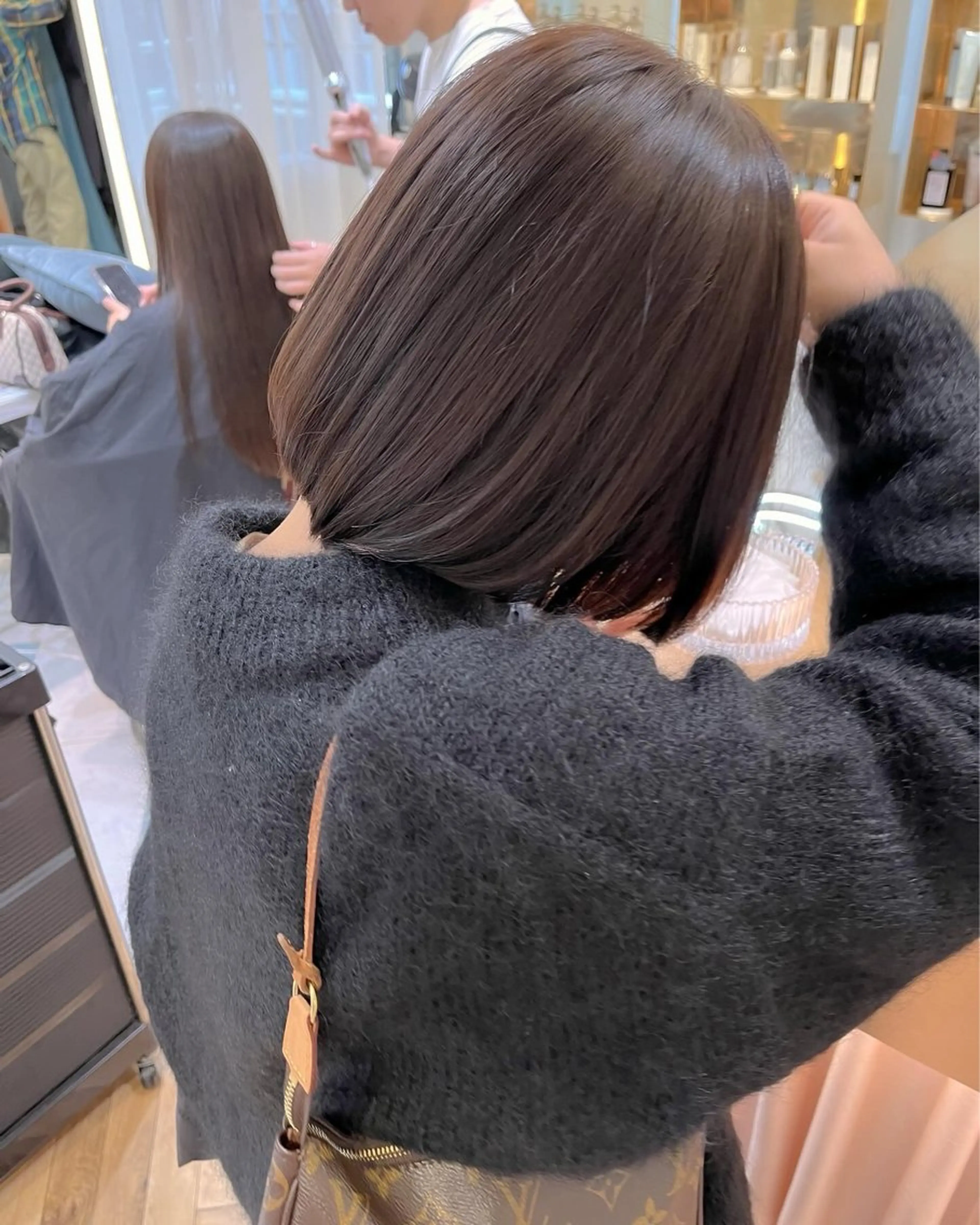 ショート ラベンダーブラウン 透明感カラー│ レイヤーヘア中居美樹のヘアスタイル