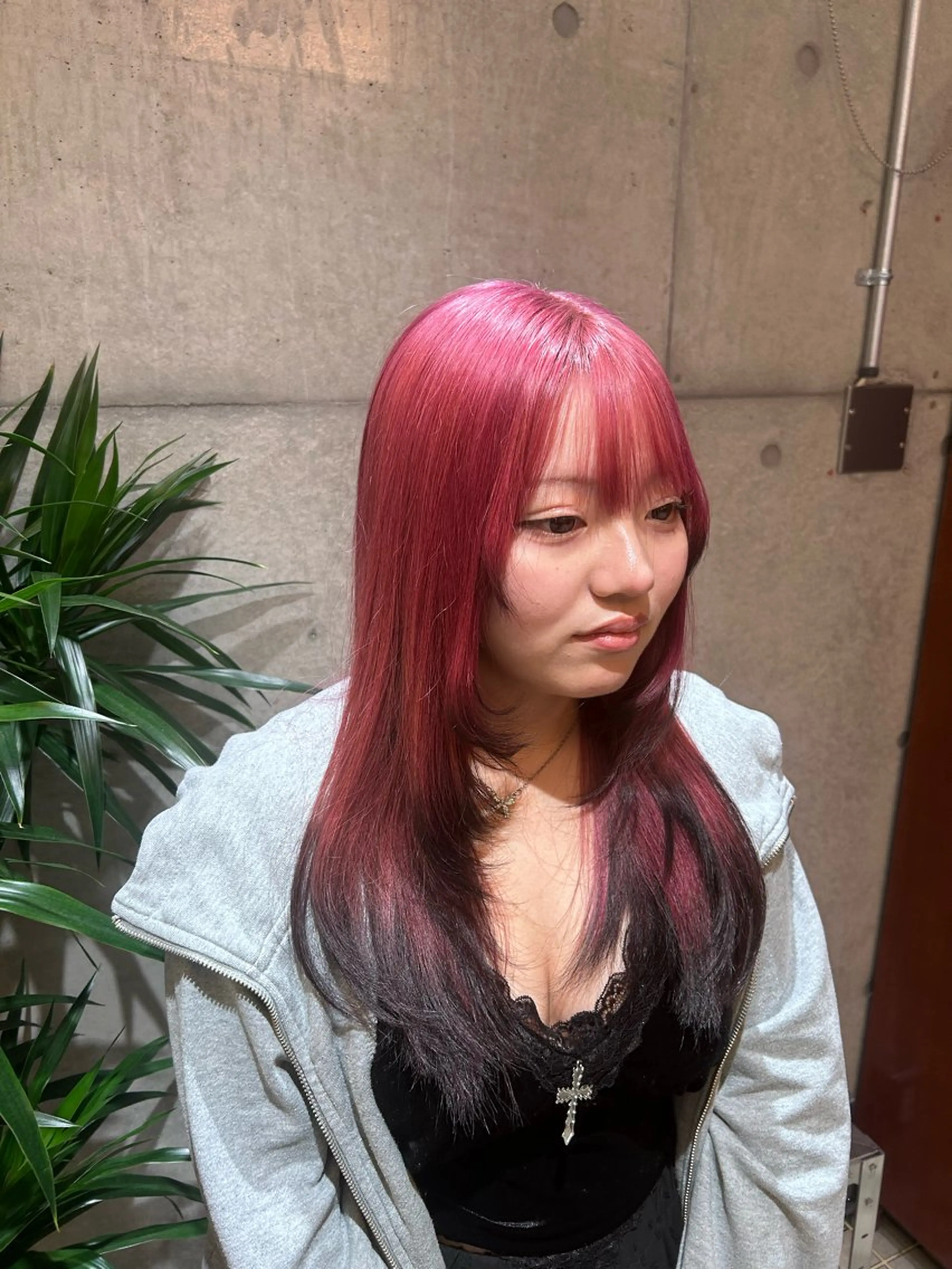 ロング カラー ヘアカラー 閼伽井 誇和のヘアスタイル