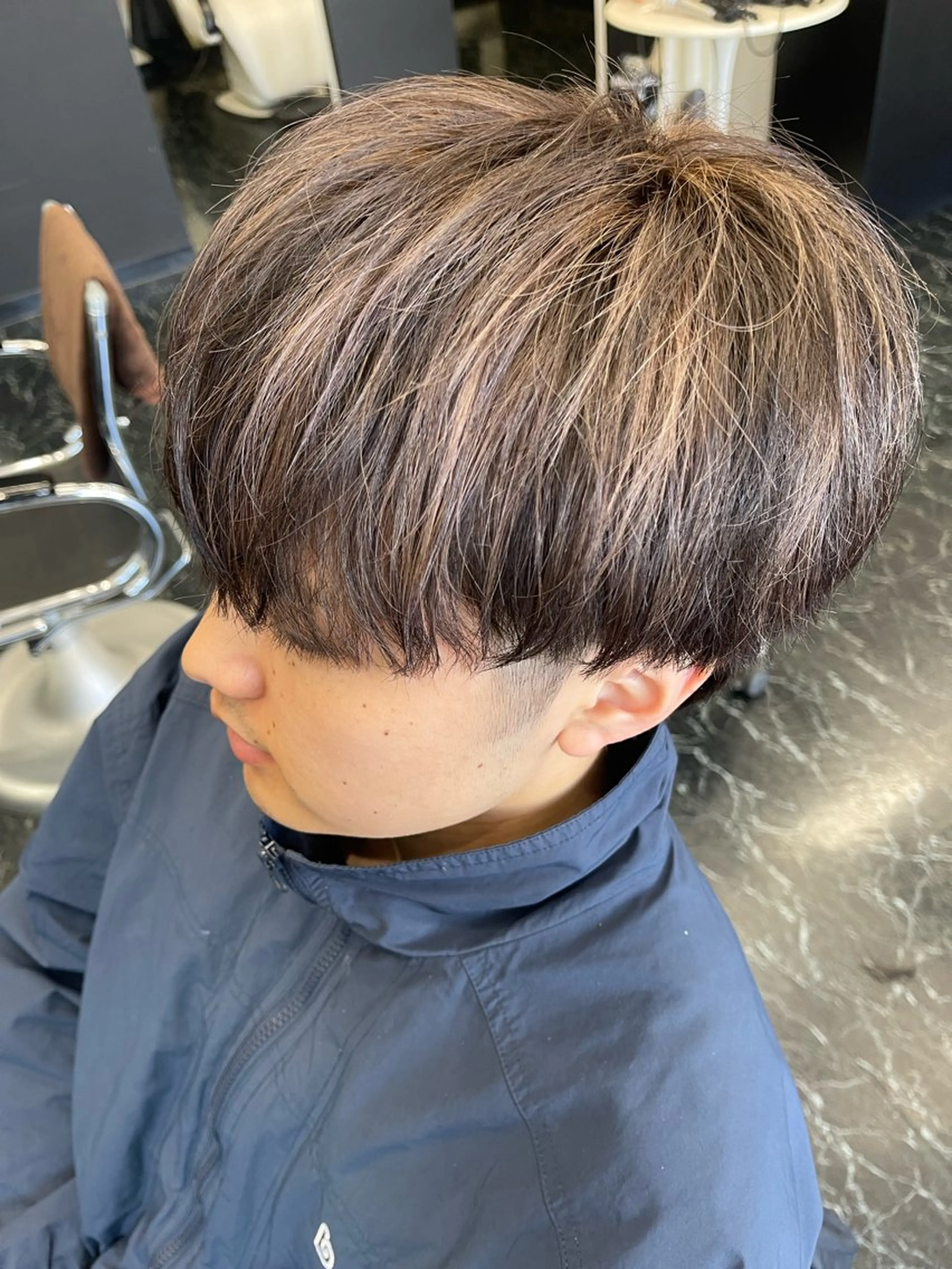 ミディアム カラー メンズ メンズブリーチ メンズハイライト ブリーチ ハイライトカラー ハイライト カット ヘアカラー トリートメント beautystadium529所属・高橋 裕利のヘアスタイル