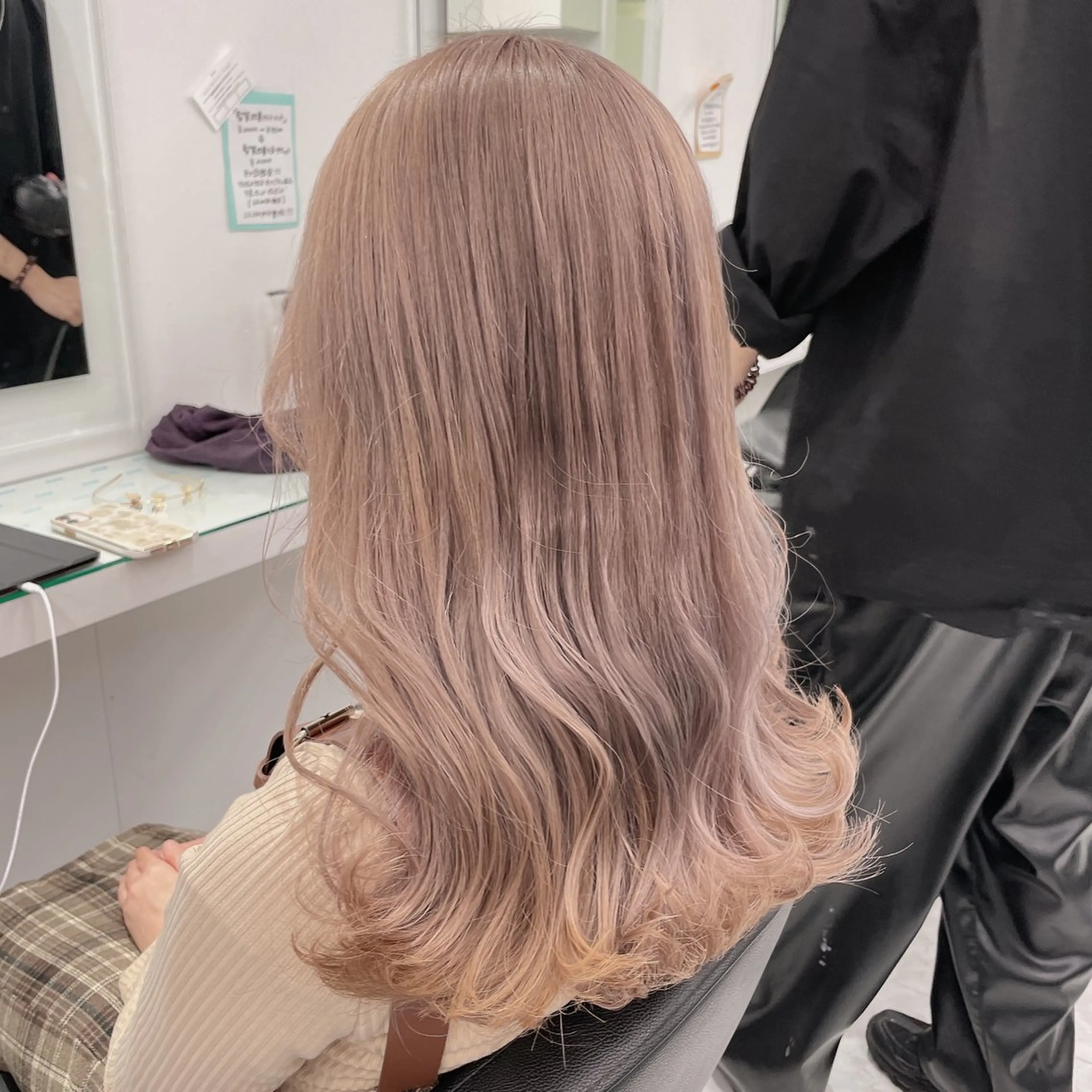 ロング カラー 🩷暖色カラー🩷 BONのヘアスタイル