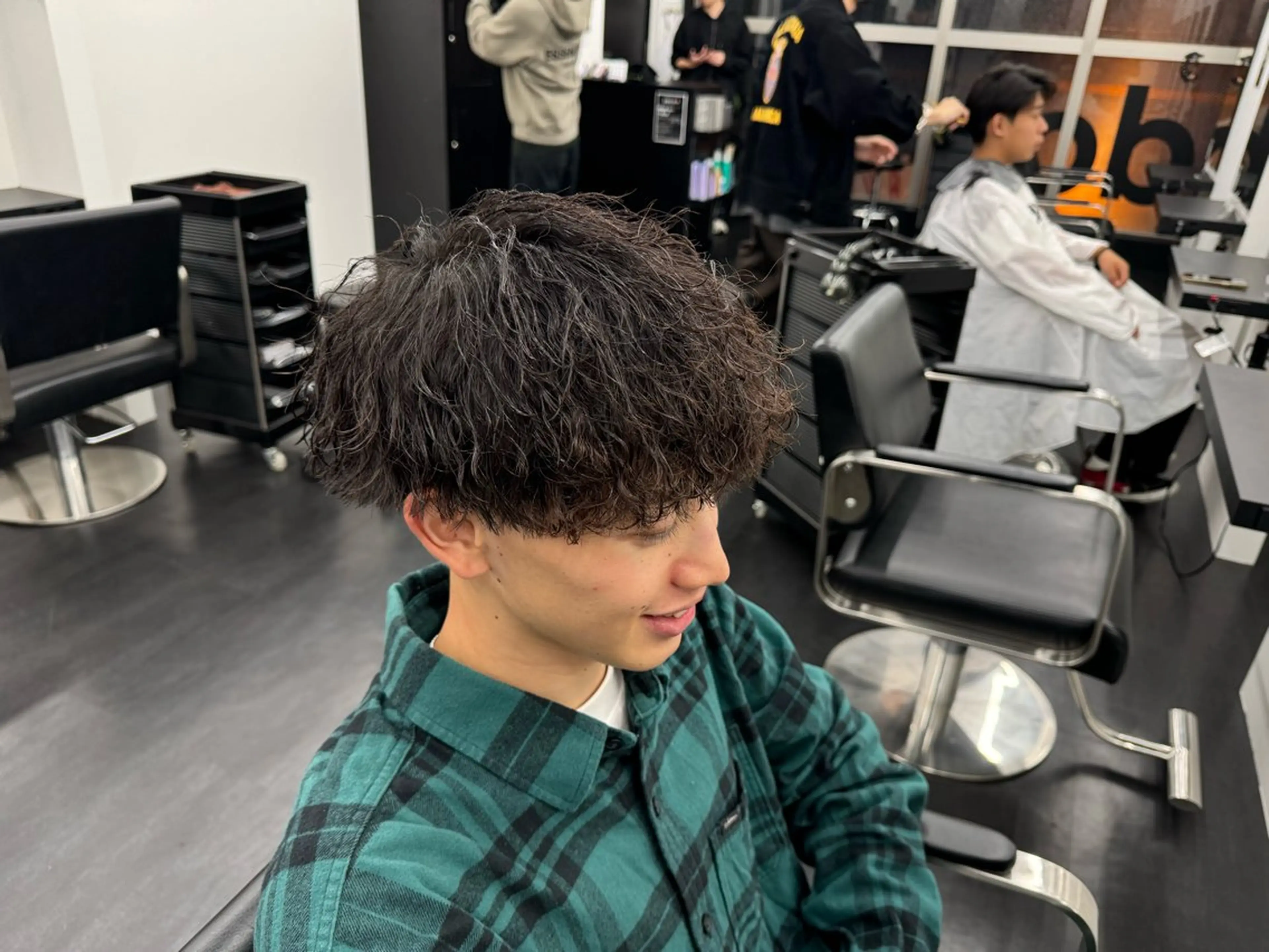 ショート パーマ メンズ men’s salon dot. tokyo 横浜店所属・🔥メンズ特化 カット1100円🔥のヘアスタイル