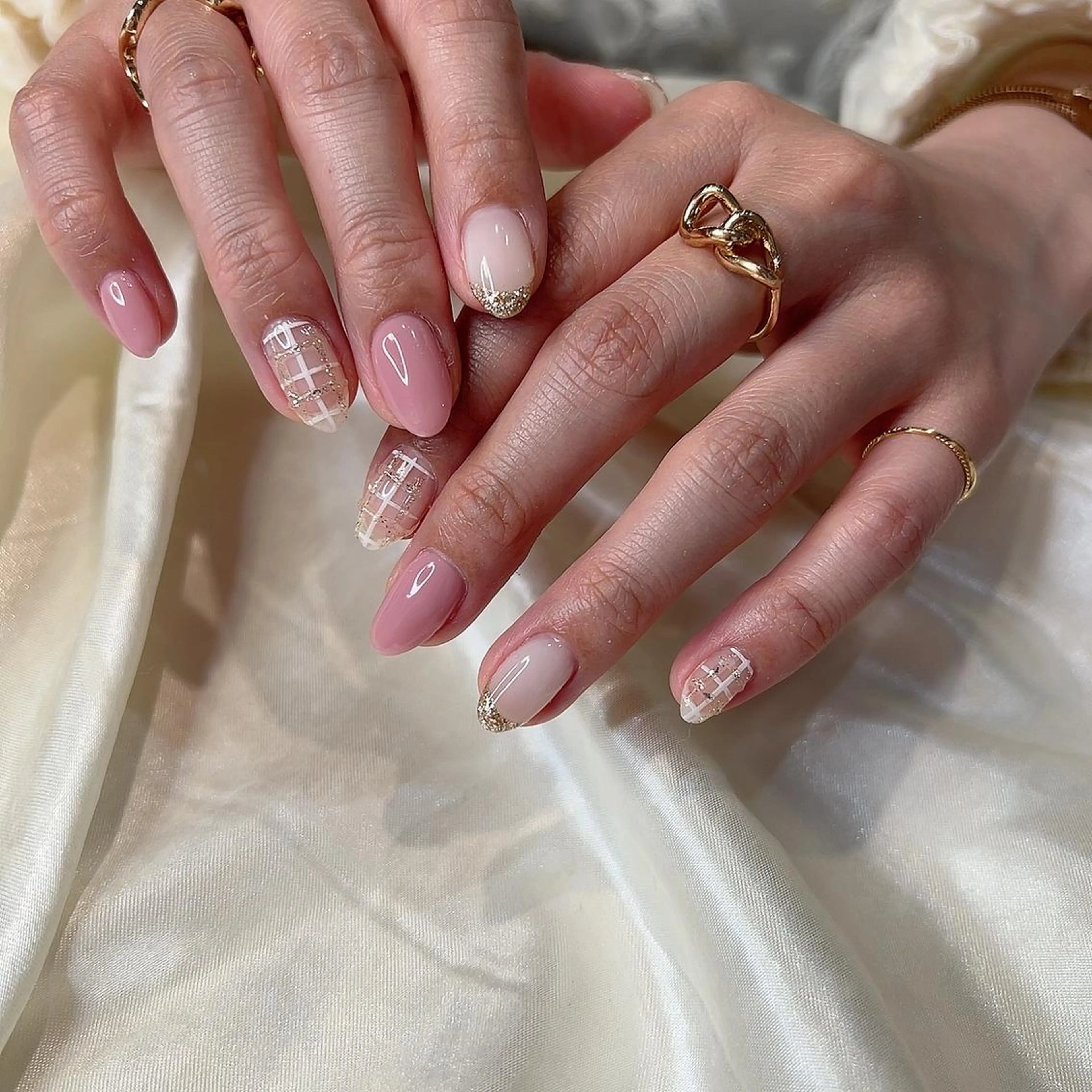 ネイル ハンドネイル 西岡 杏のネイルデザイン