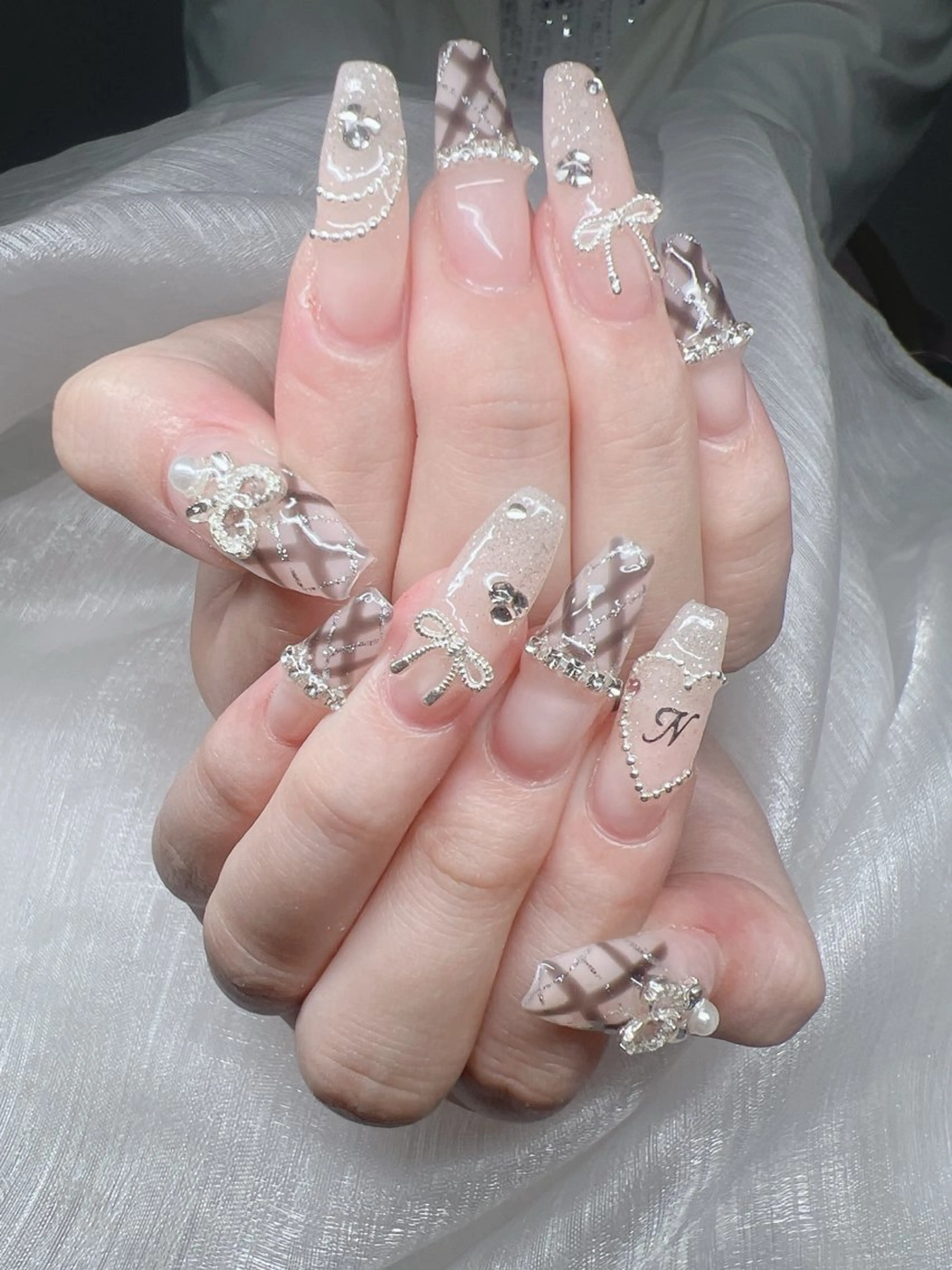 ネイル 長さ出し グラデーション キラキラネイル マグネットネイル ニュアンスネイル ハンドネイル Lee Nails チップ長さだし専門店のネイルデザイン