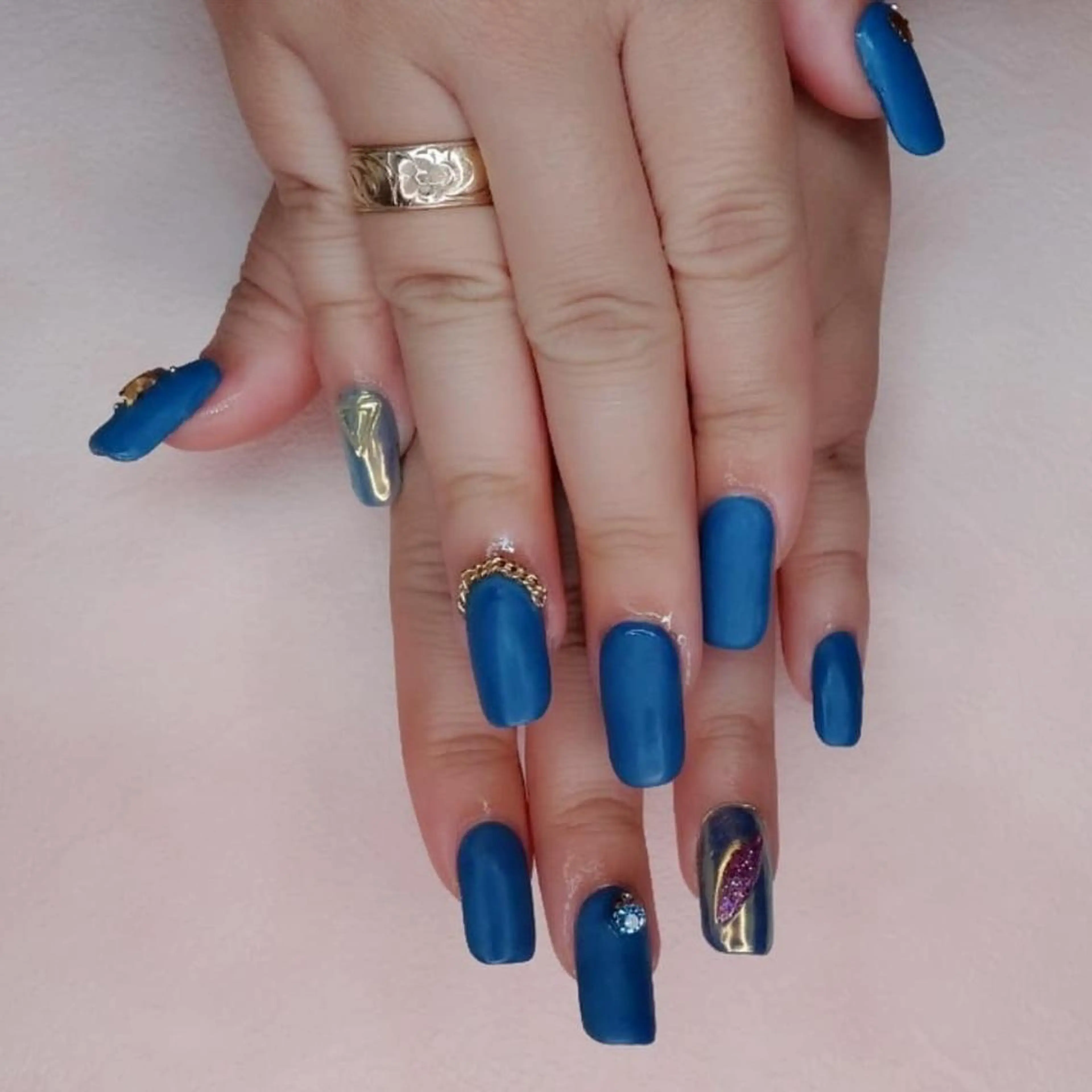 セミロング ネイル マットネイル スカルプネイル スクエアネイル ハンドネイル T&A nailのネイルデザイン