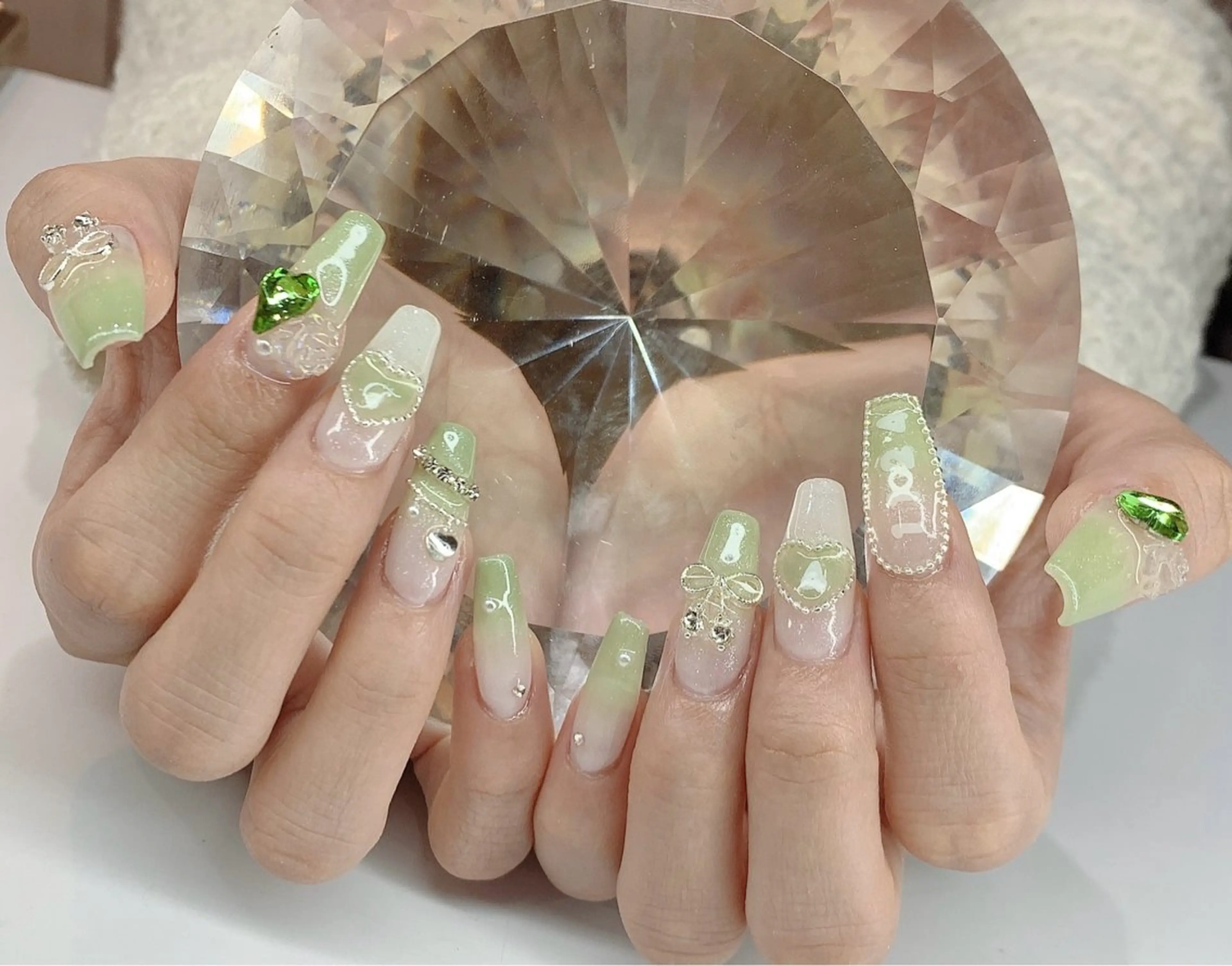 ネイル ハンドネイル LoaChaton kaeのネイルデザイン
