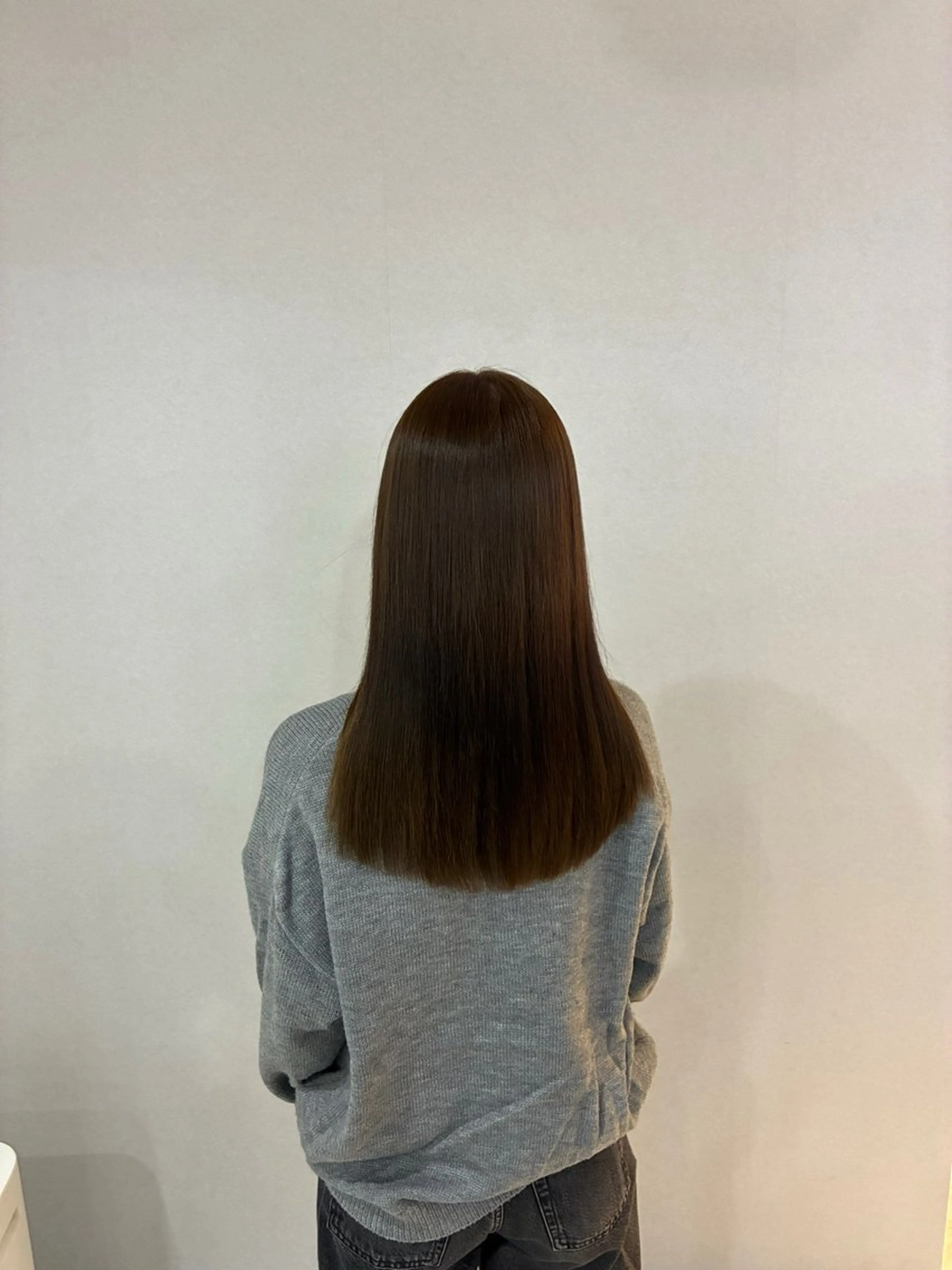 セミロング カラー ブラウンカラー 透明感カラー ハナダ メイのヘアスタイル