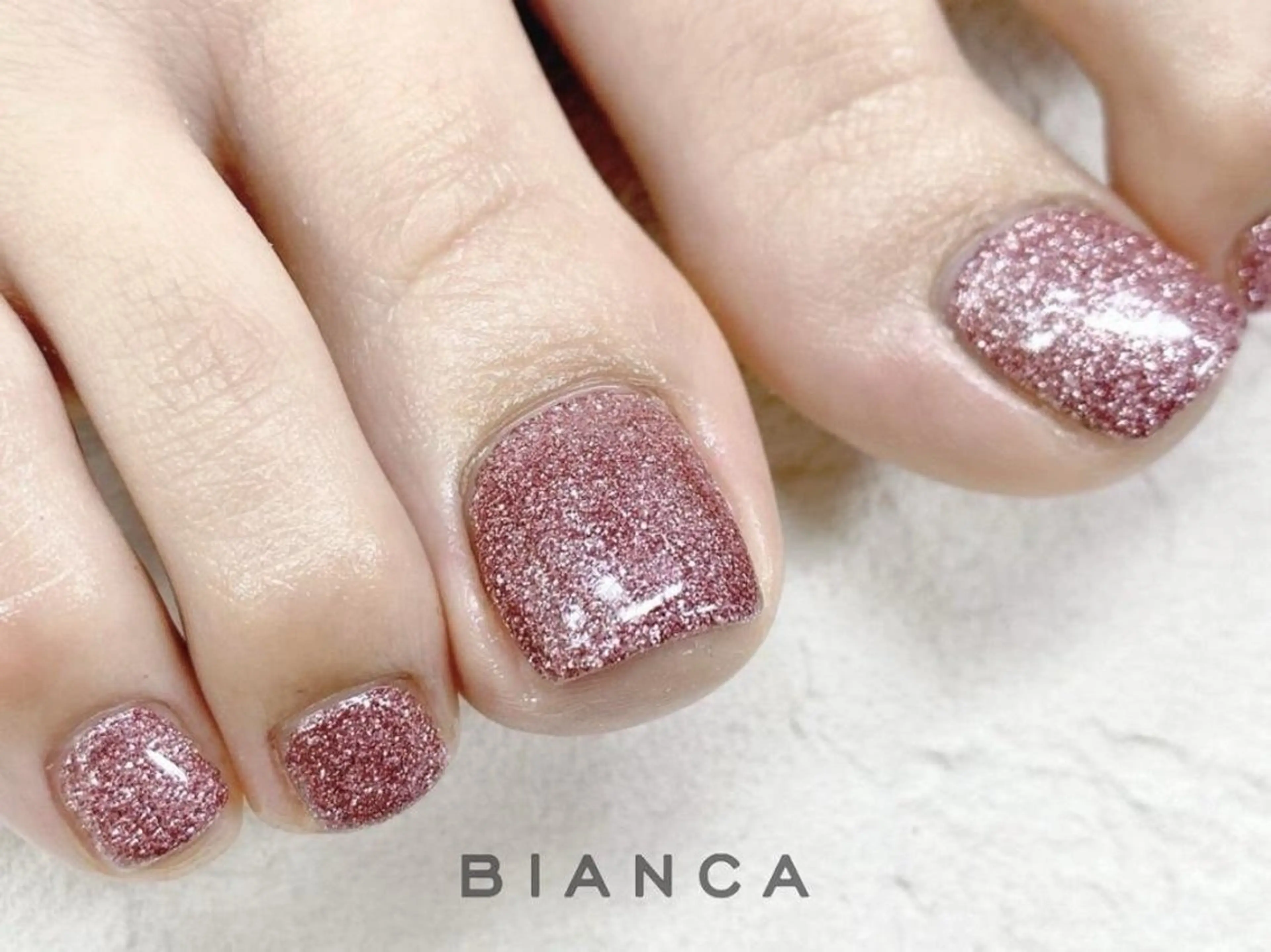 ネイル Bianca 原 苺花のネイルデザイン