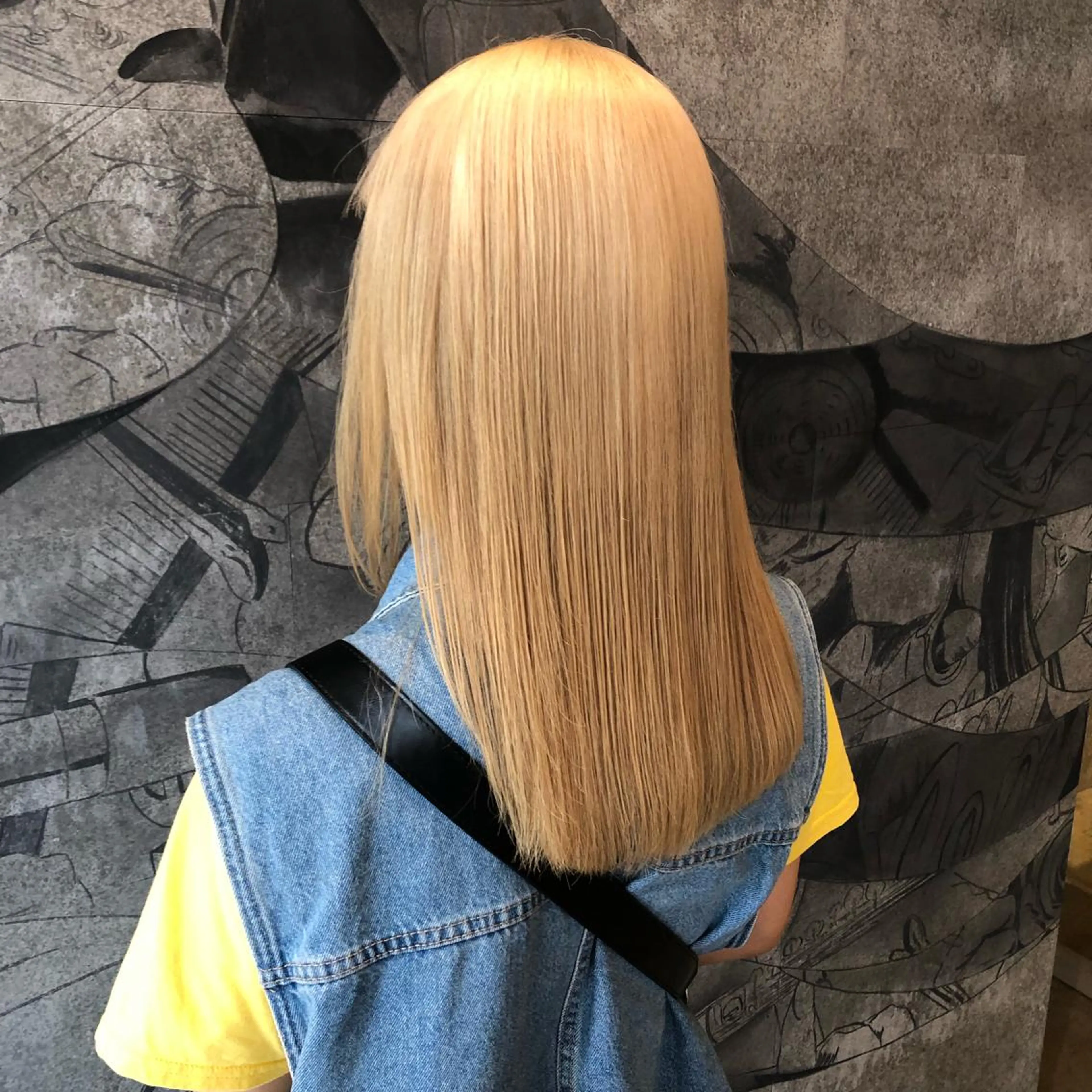 セミロング ヘアカラー AIRI 🐈‍⬛のヘアスタイル