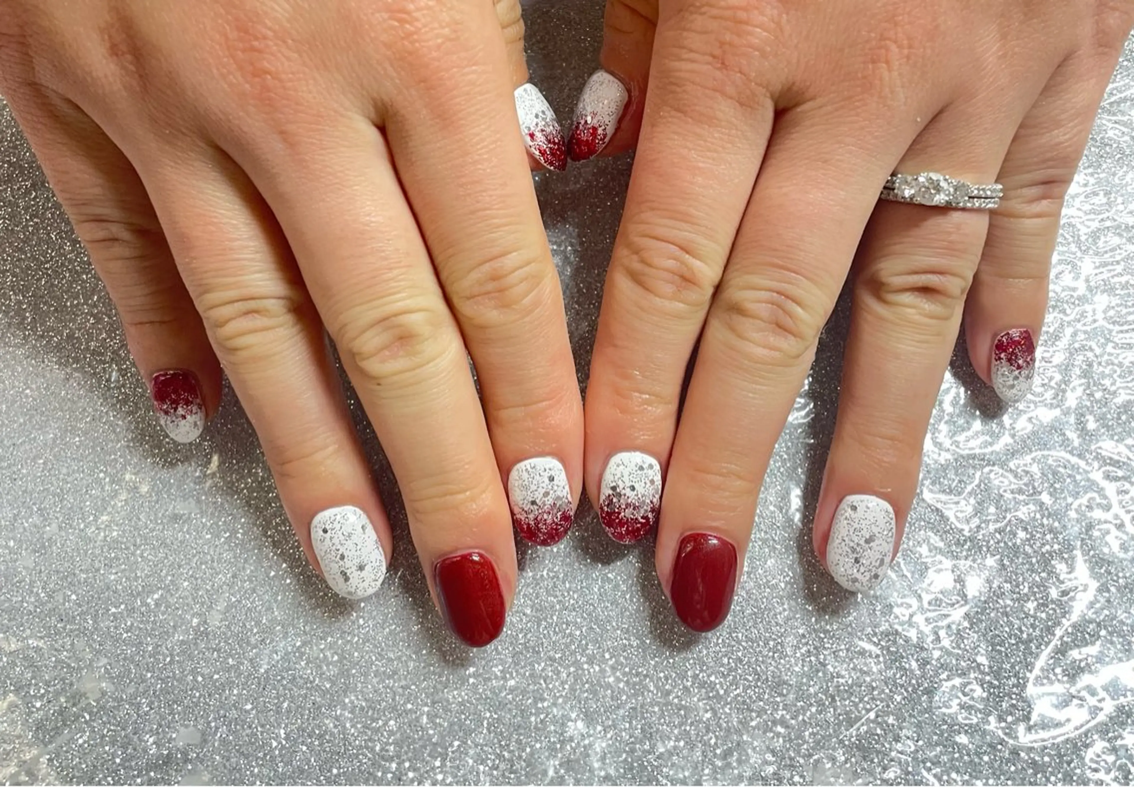 ネイル ハンドネイル VIERU 🌈🎀💖のネイルデザイン