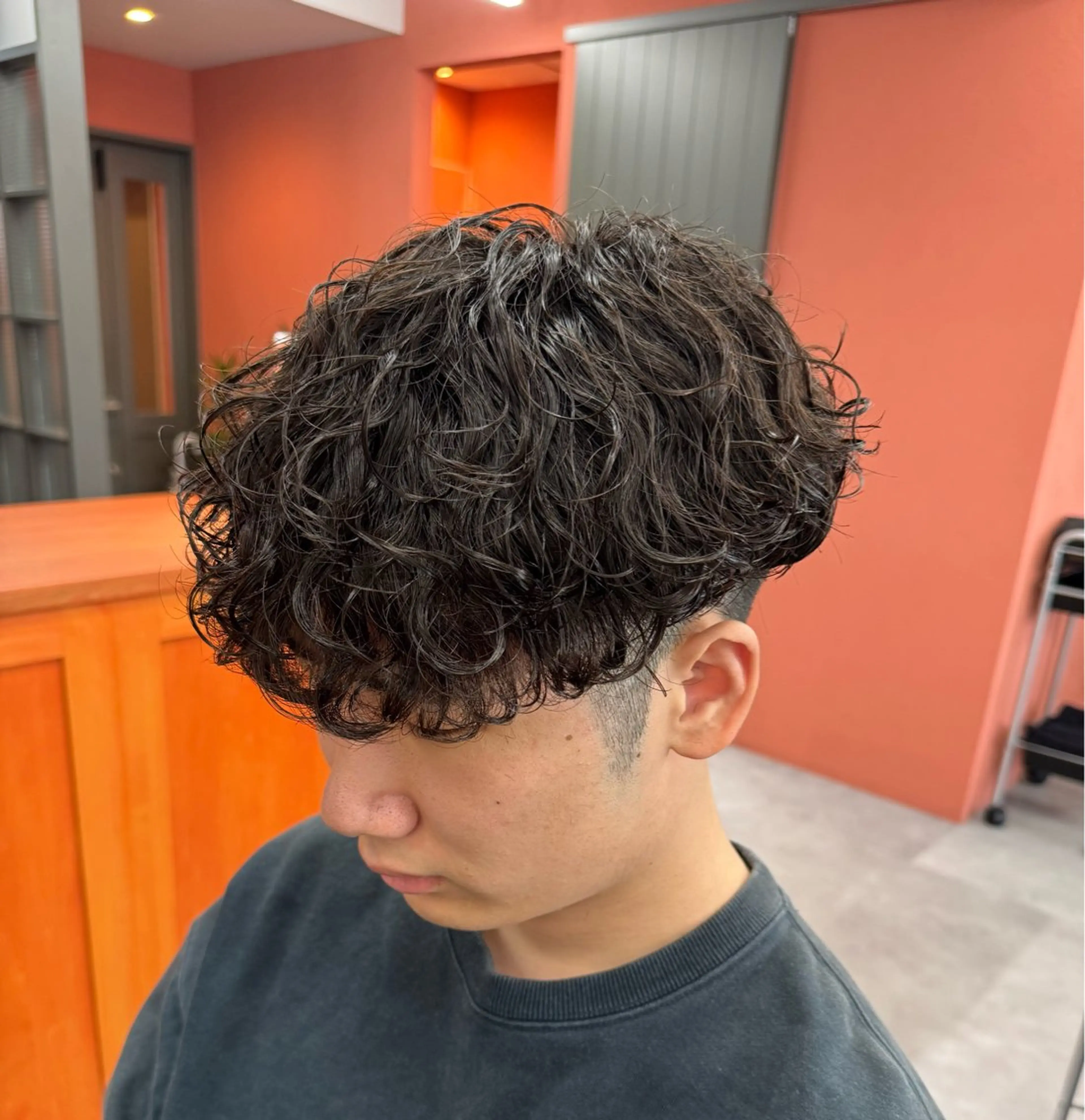 パーマ メンズ カット パーマ 金子勇希🔥パーマ 比率90%以上🔥のヘアスタイル