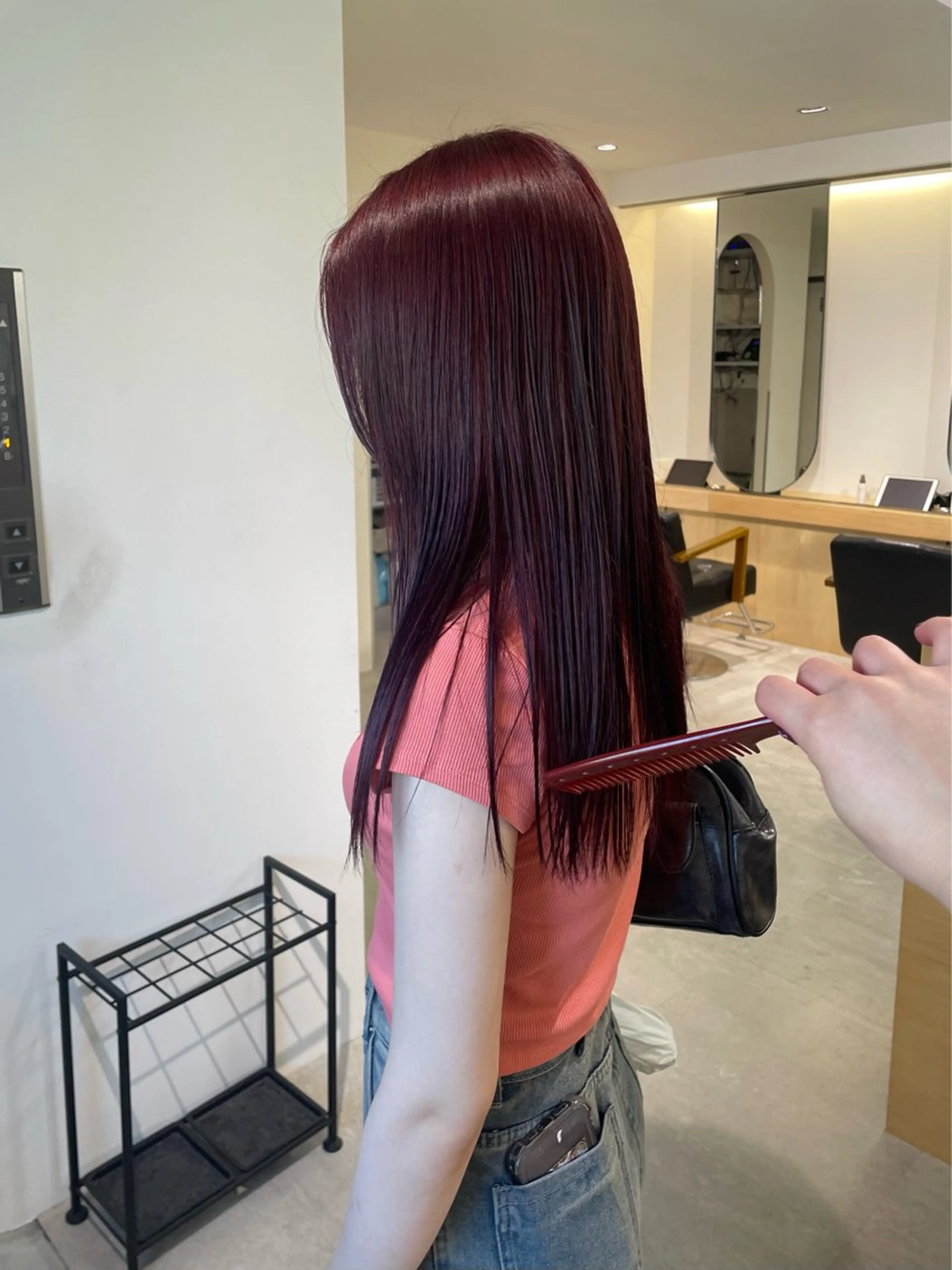 セミロング カラー ボルドーカラー 透明感カラー ラベンダーカラー レッドカラー ヘアカラー トリートメント MIU/ルーツカラー ボブ/顔周りレイヤーのヘアスタイル