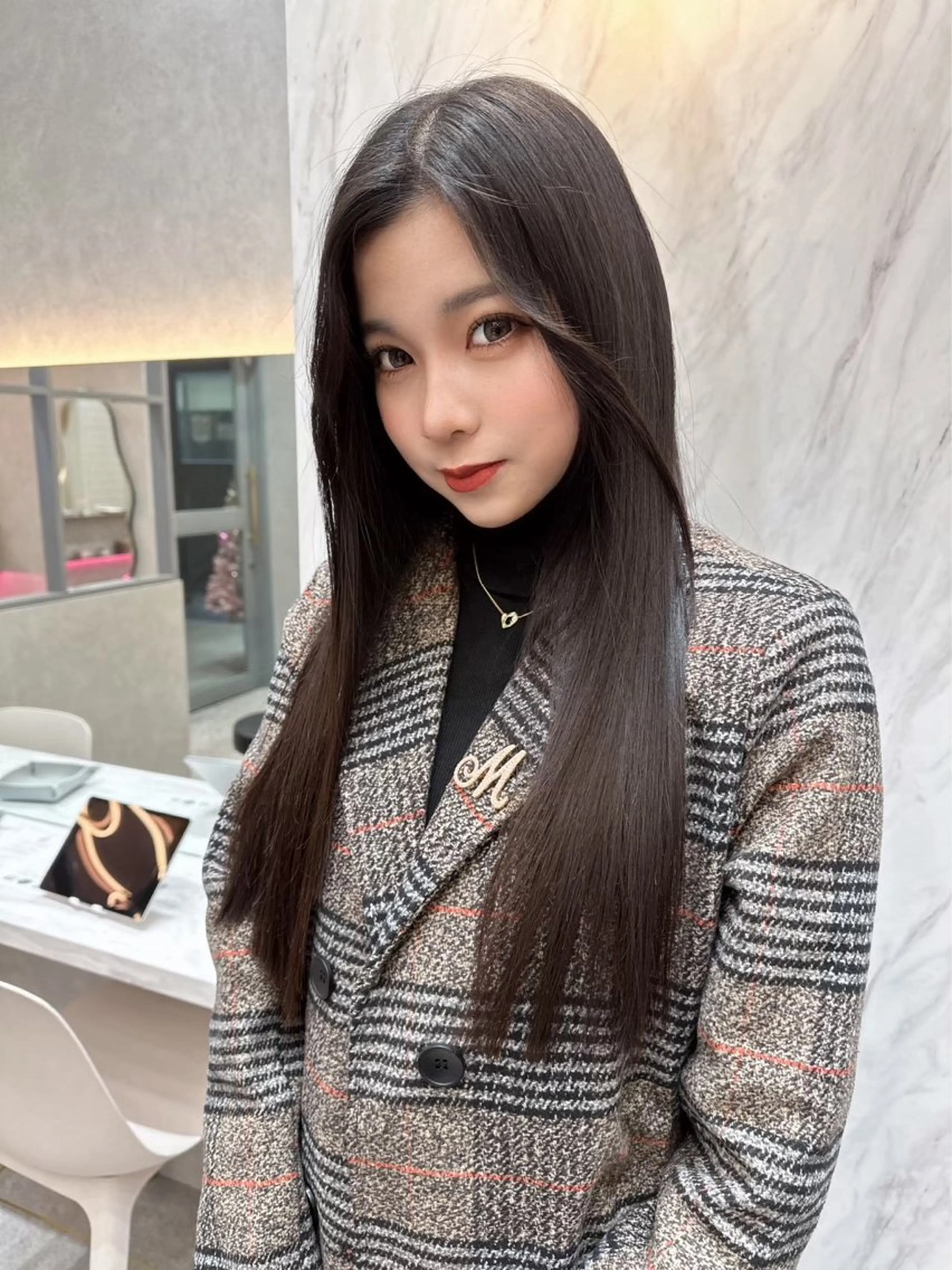 ロング カット 縮毛矯正 トリートメント ✨髪質改善特化✨副 店長椎葉信乃介のヘアスタイル