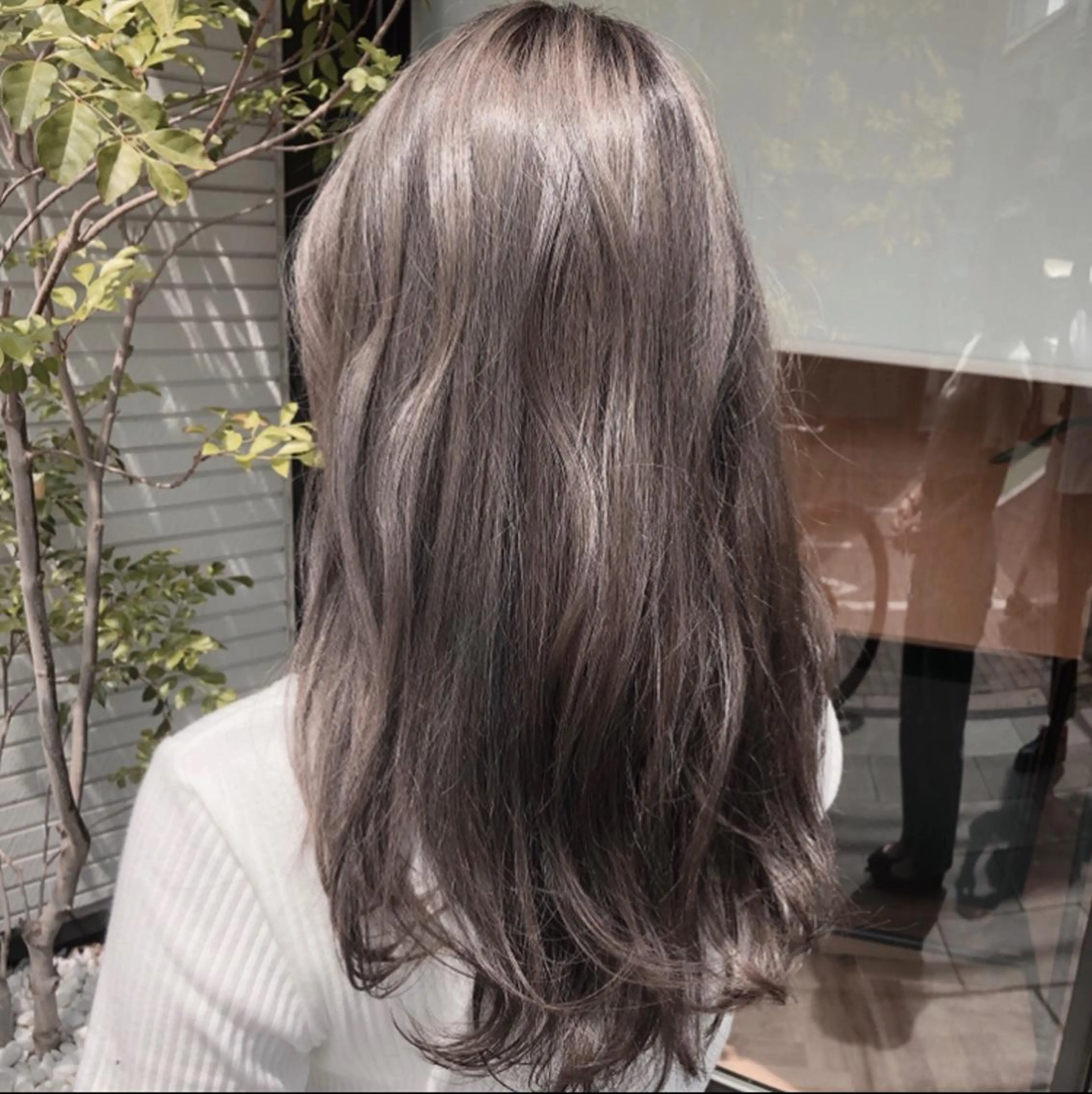 ミディアム カット トリートメント ヘッドスパ デザインカラー/ ブリーチ/稲若健太郎のヘアスタイル