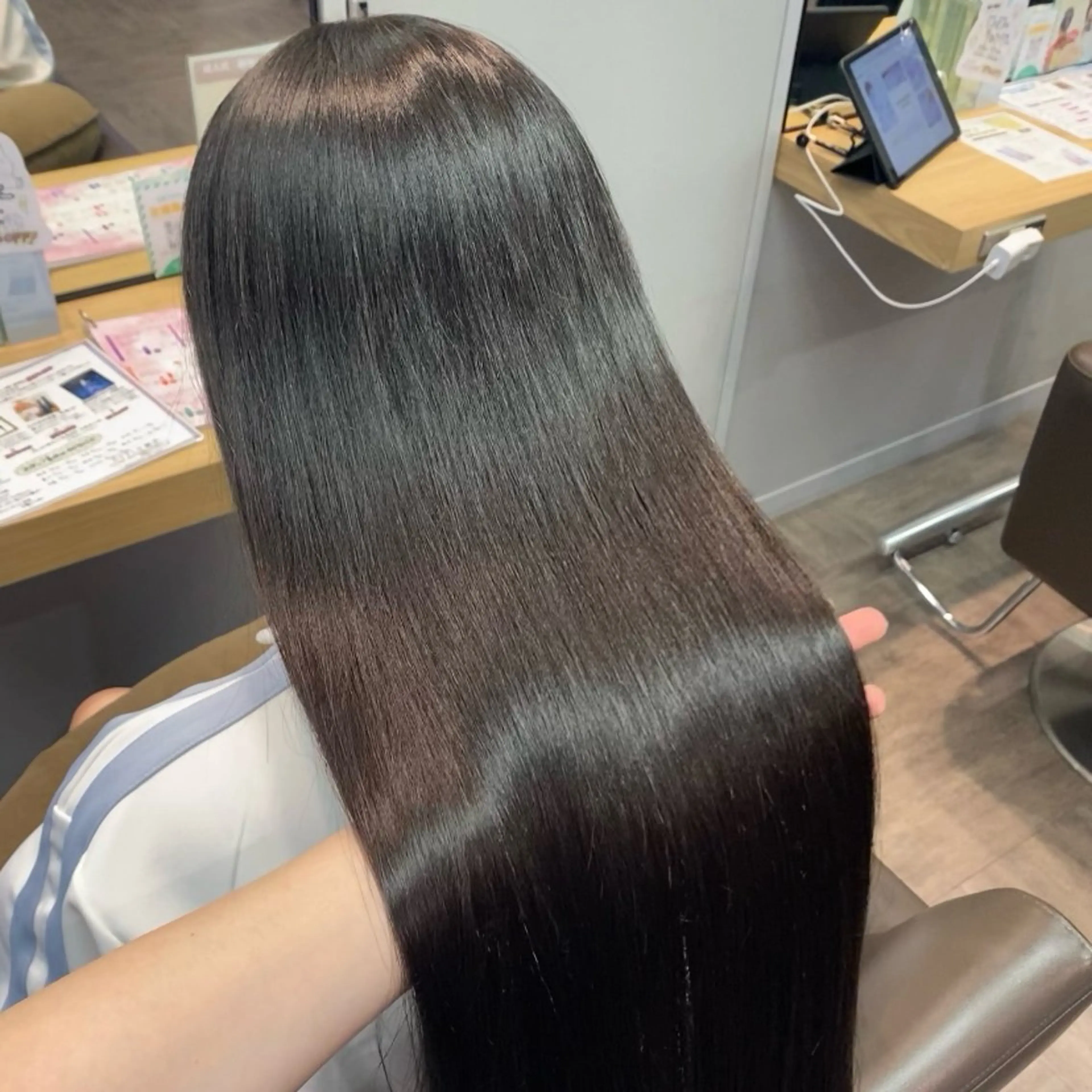 ロング ロング 縮毛矯正 艶暖色カラー🍒 縮毛矯正ほののヘアスタイル