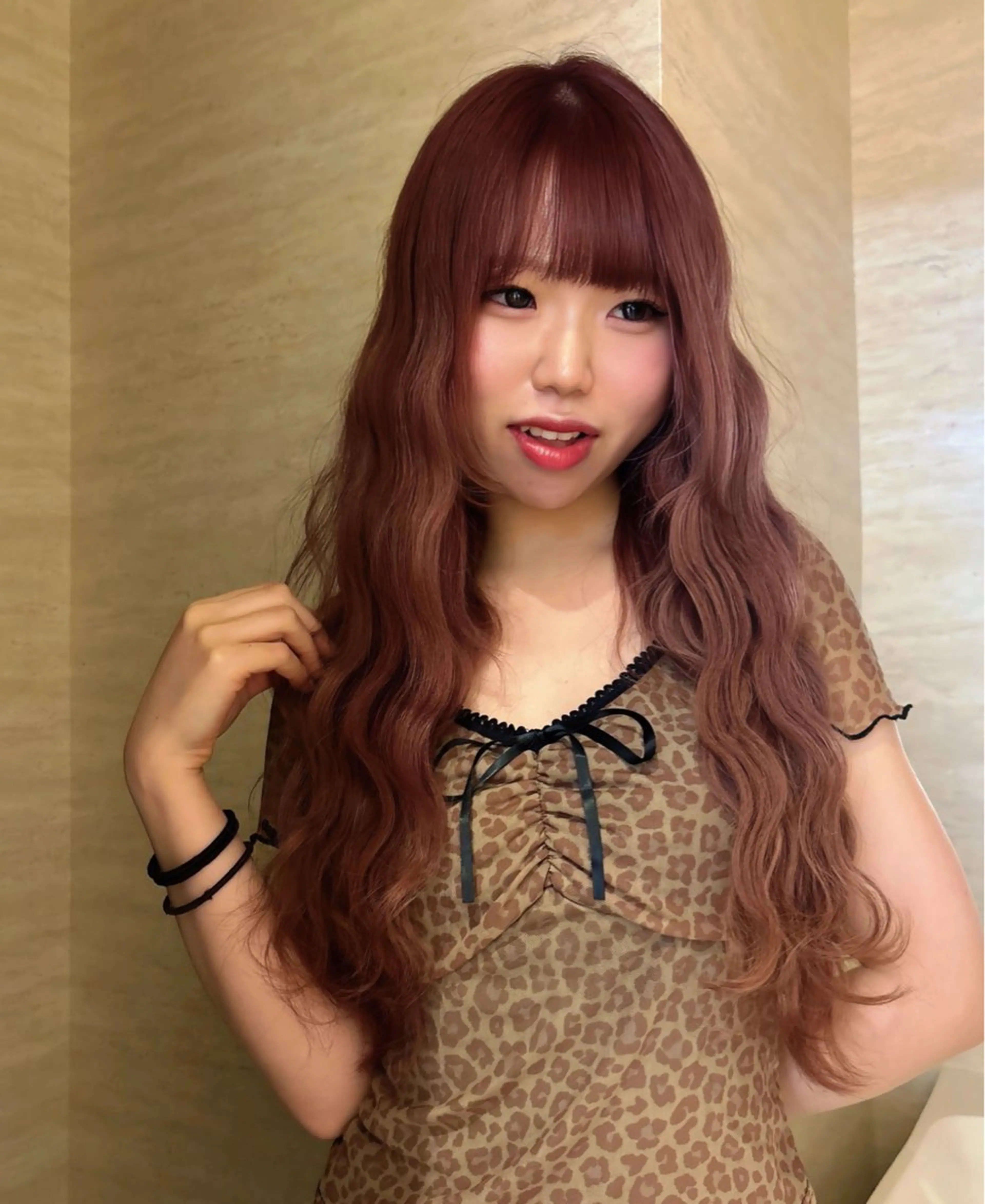 ロング カラー ブリーチ ピンクカラー カット ヘアカラー トリートメント トレンドヘア ♥kanaのヘアスタイル