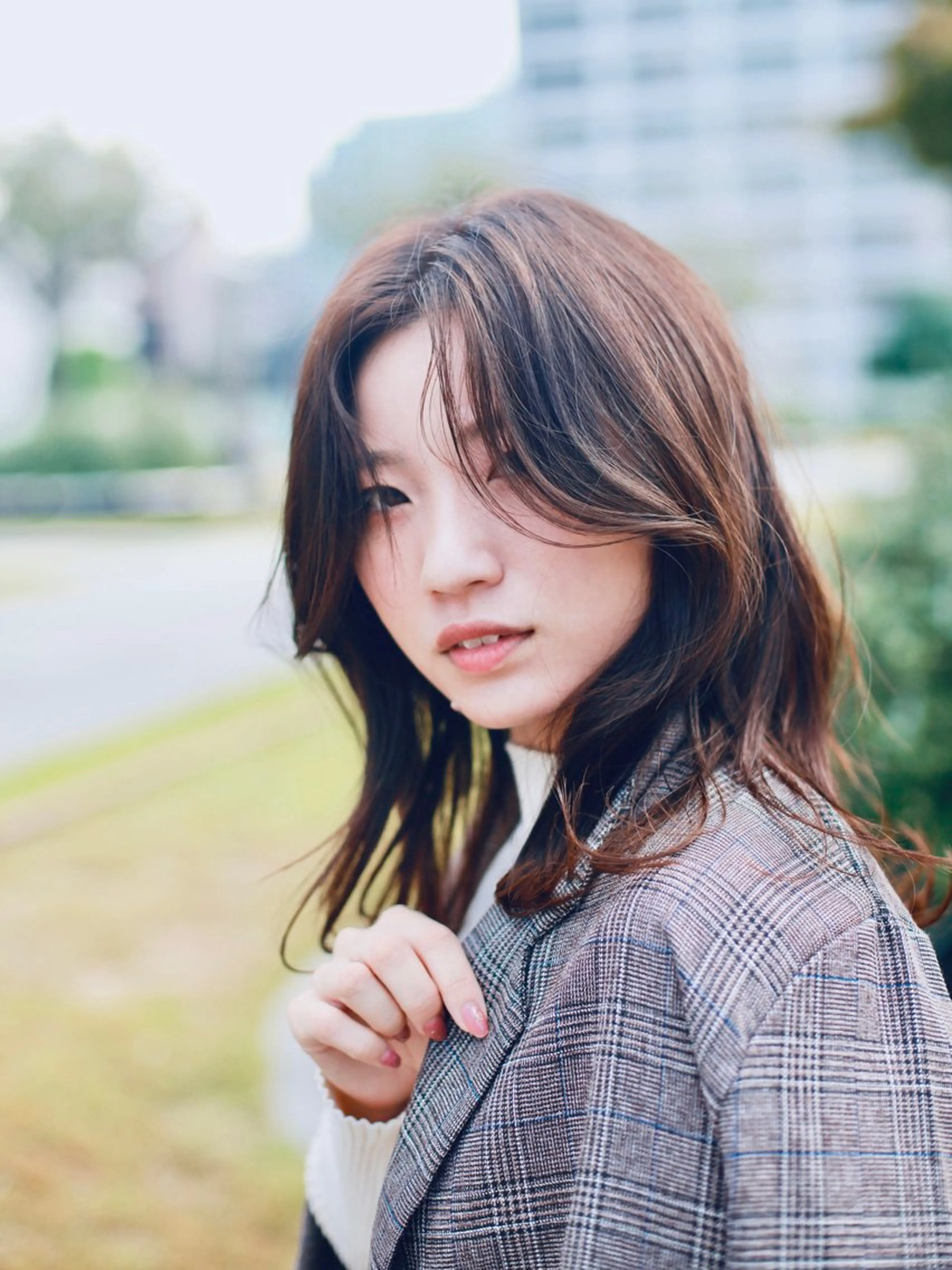ミディアム カラー グレージュ 小林　遼のヘアスタイル
