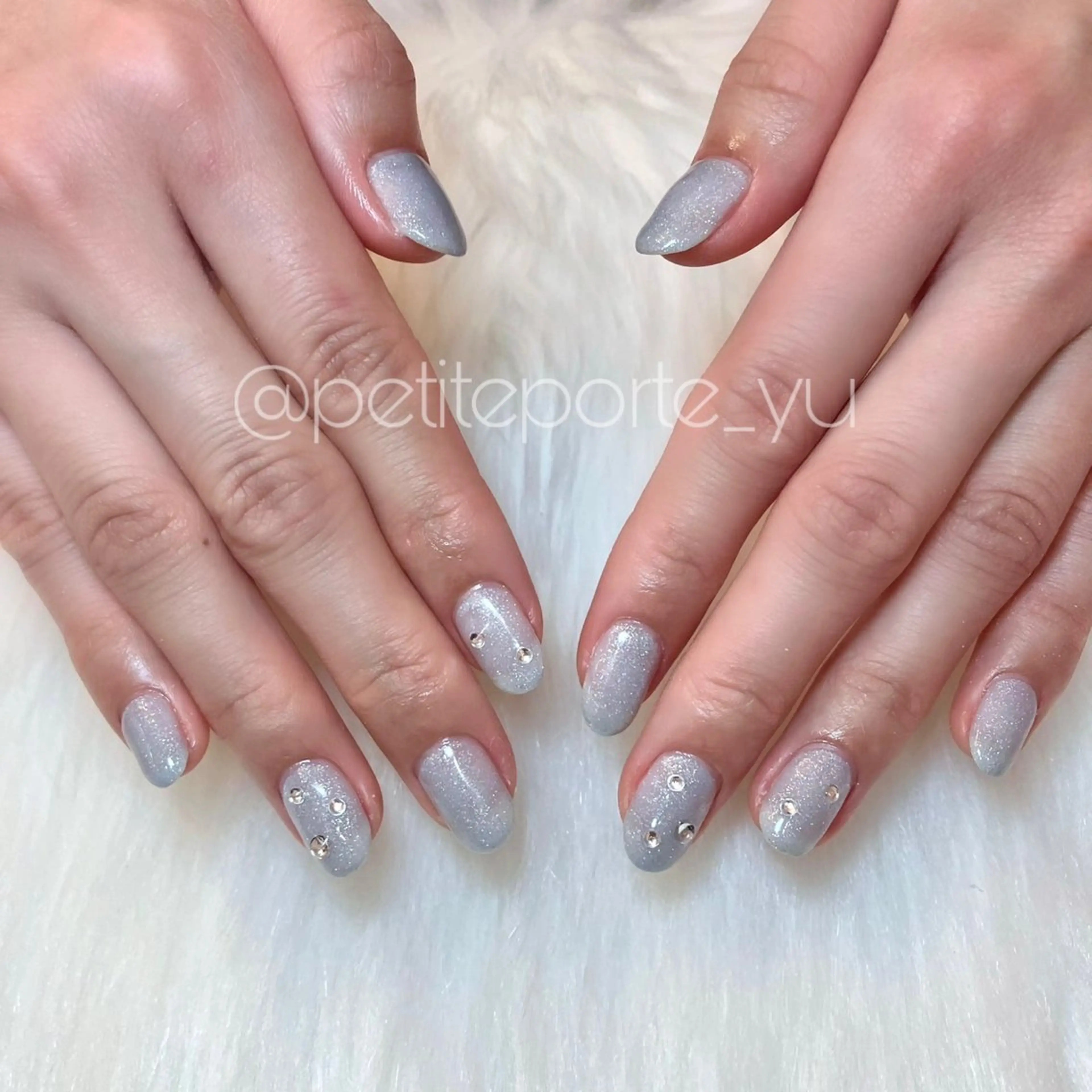 ネイル ラメ(グリッター) ワンカラーネイル ストーンネイル ハンドネイル nailsalon petite porte所属・petite porteのネイルデザイン