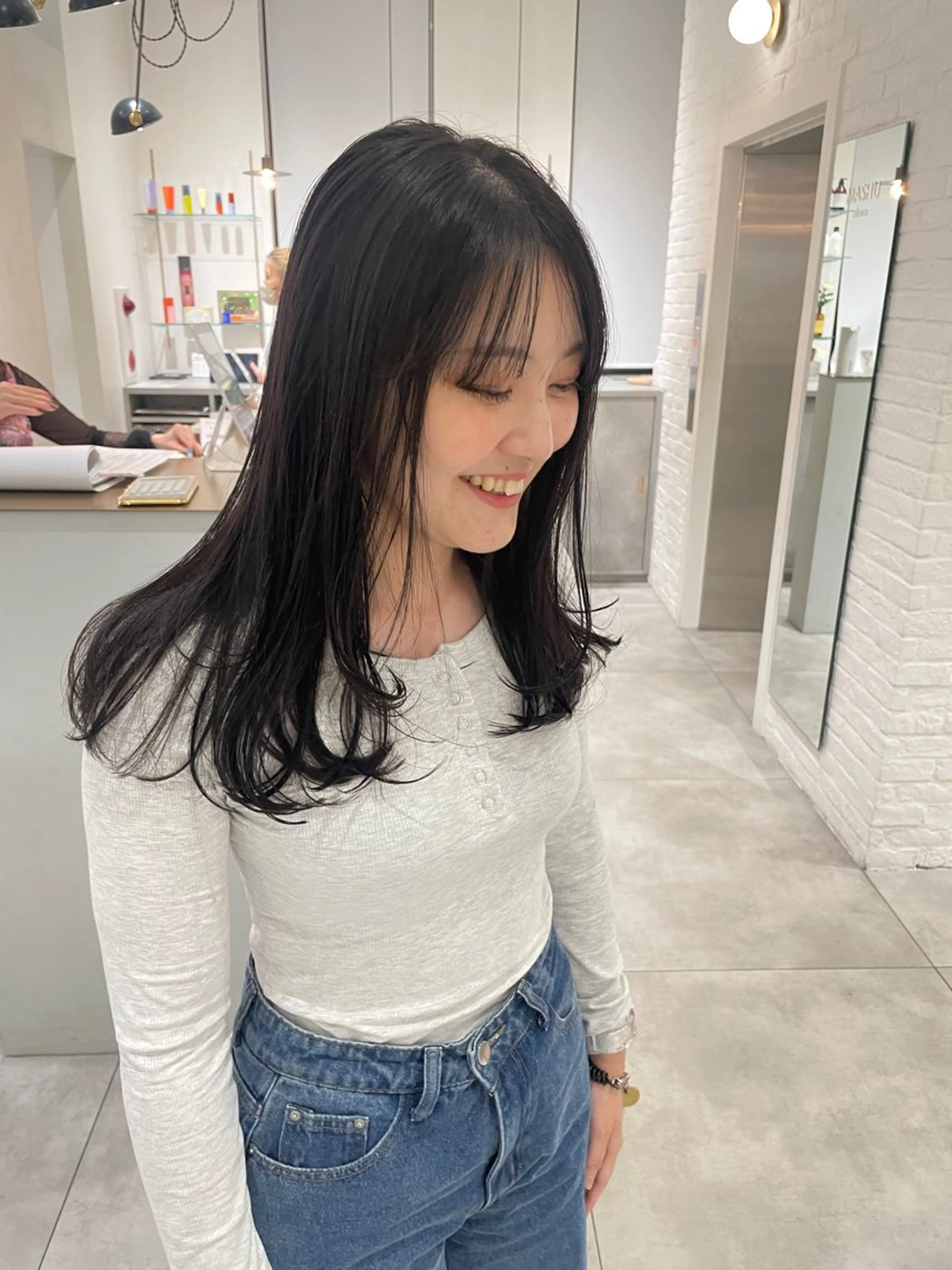 セミロング 顔まわりレイヤー 顔周りカット レイヤーカット MASHU abeno店所属・アサカ /フェイスレイヤーのヘアスタイル