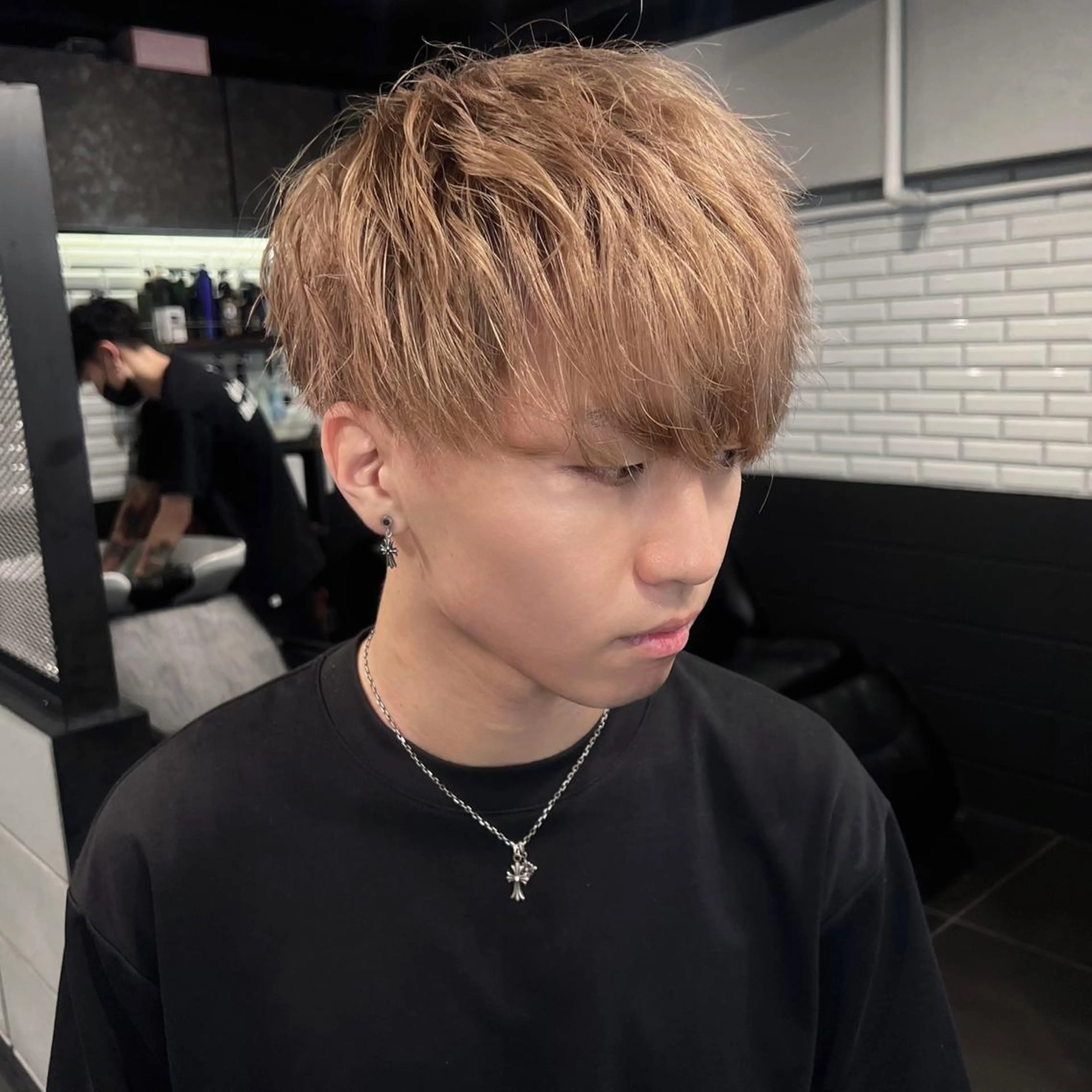ショート カラー パーマ メンズ マッシュ ベージュカラー ミルクティーベージュ メンズ特化/パーマ/ ハイライト/竜成のヘアスタイル