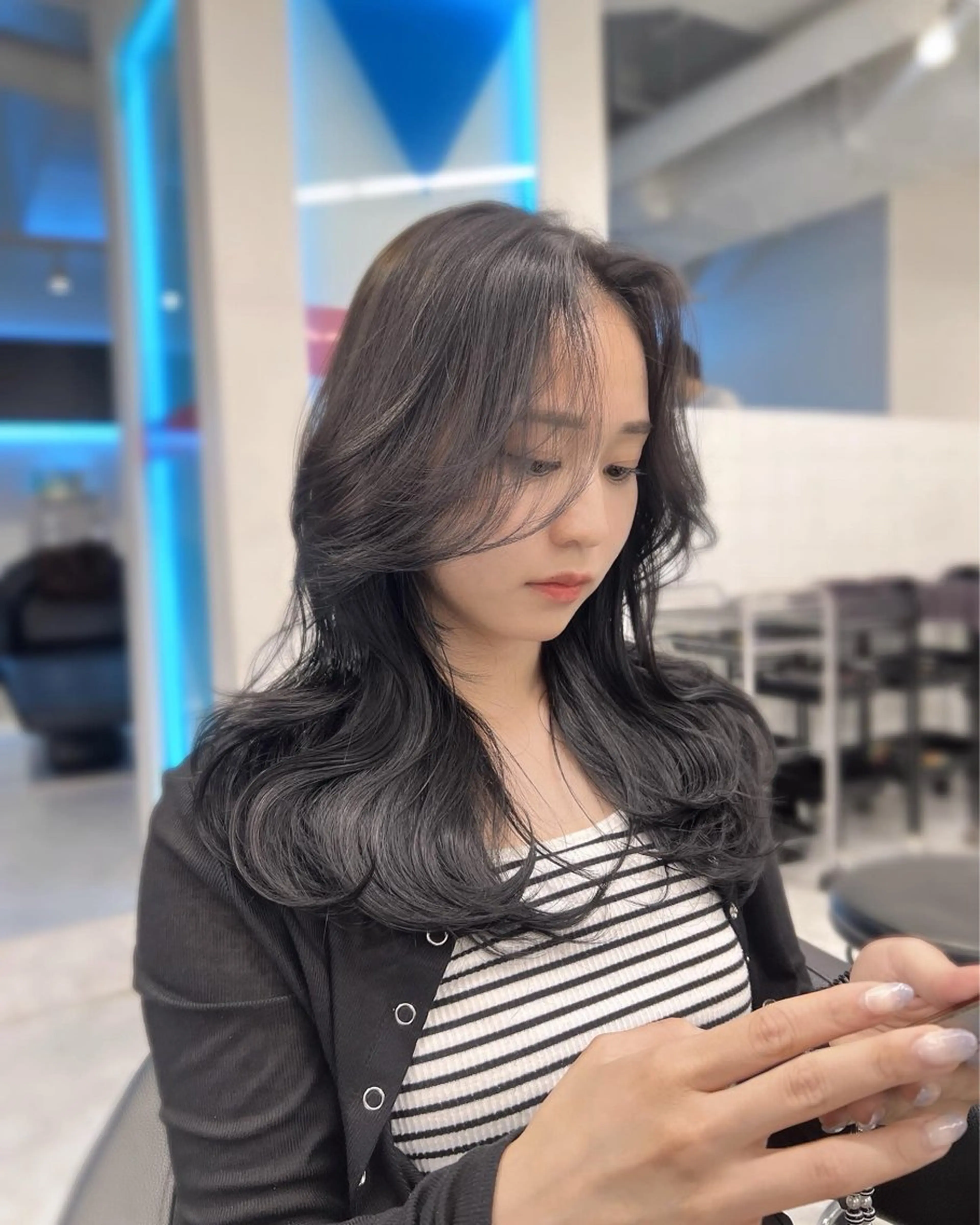 ロング カラー ヘアカラー トリートメント ヘッドスパ ヘアセット 🇨🇳中韓レイヤー 暗髪カラー🇰🇷のヘアスタイル