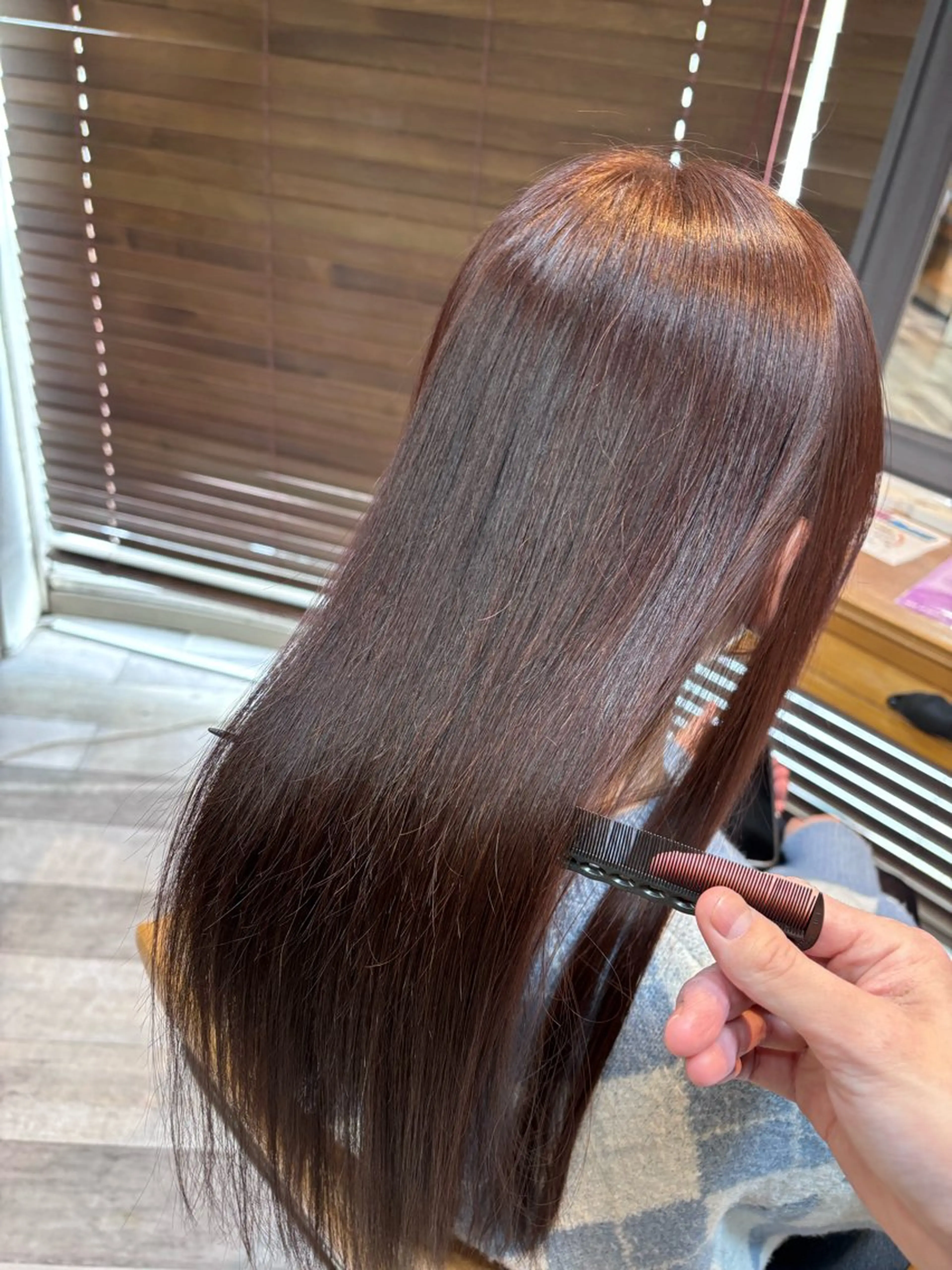 ロング カット ヘアカラー 岡本樹一 🍁のヘアスタイル