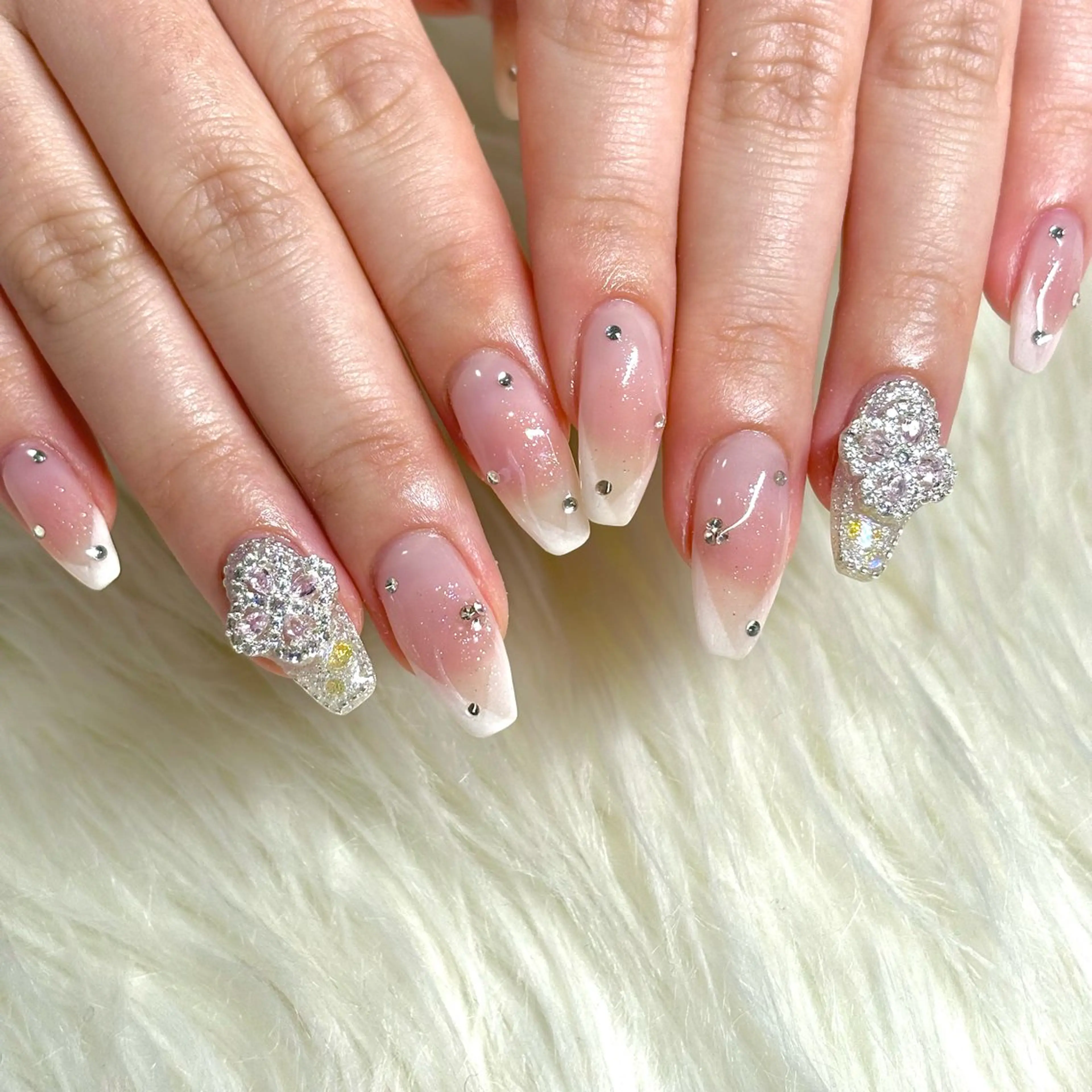ネイル ハンドネイル Sii nail 🤍SAKIのネイルデザイン