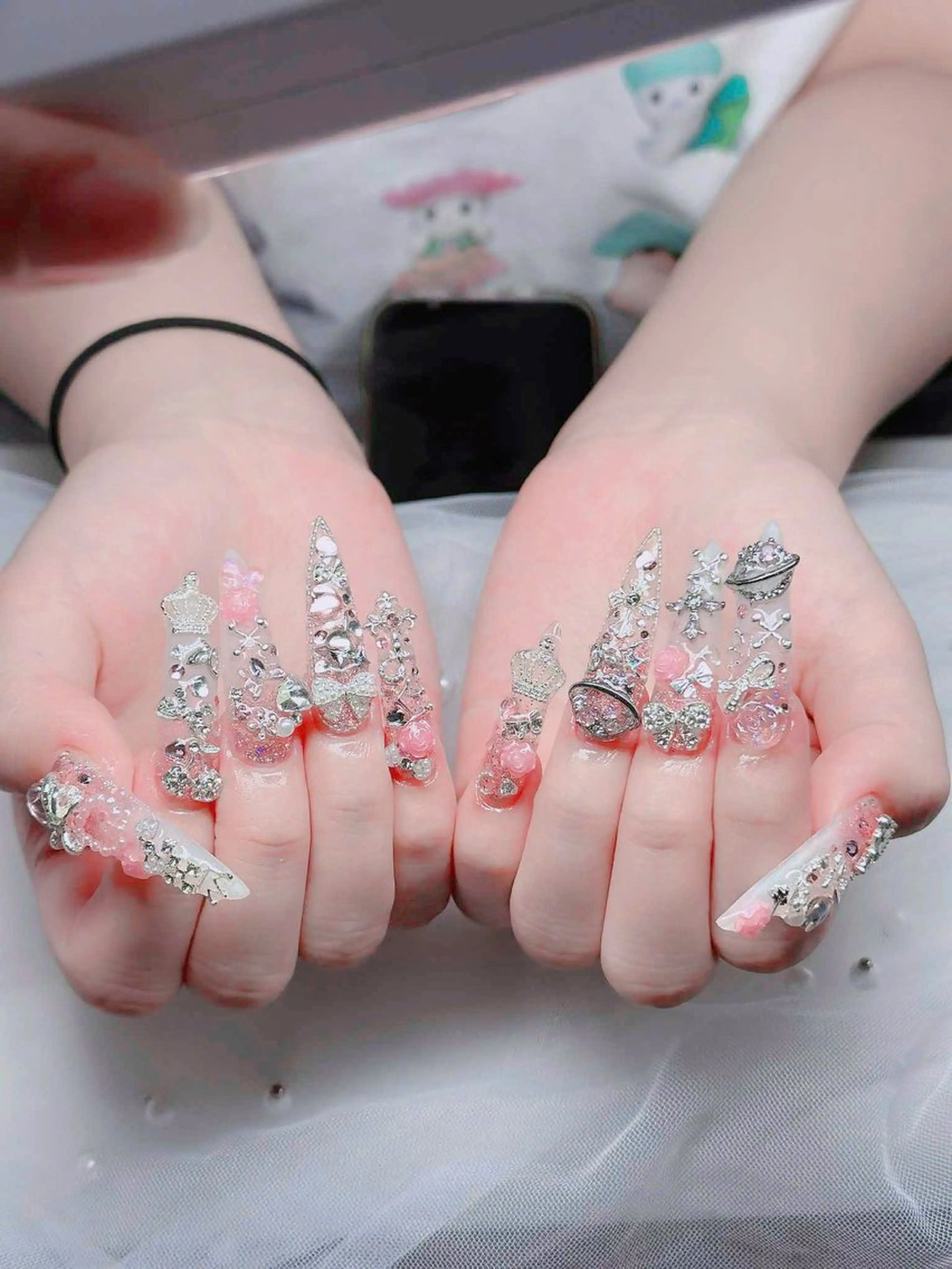 ネイル フレンチネイル ジェルネイル ガラスフレンチ ハロウィン ハート H.baby nail所属・H.baby Nail Salonのネイルデザイン