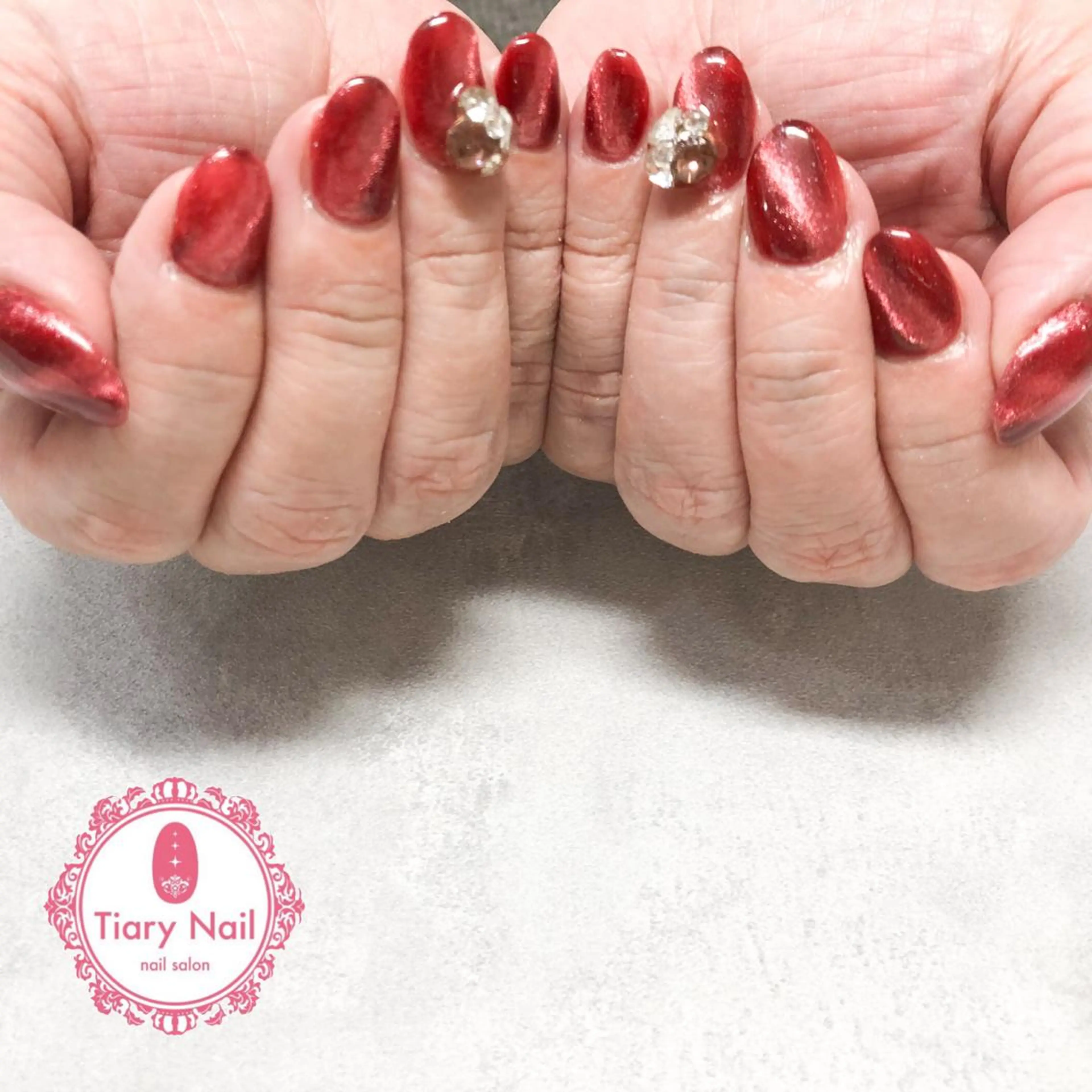 ネイル tiarynail K Kのネイルデザイン