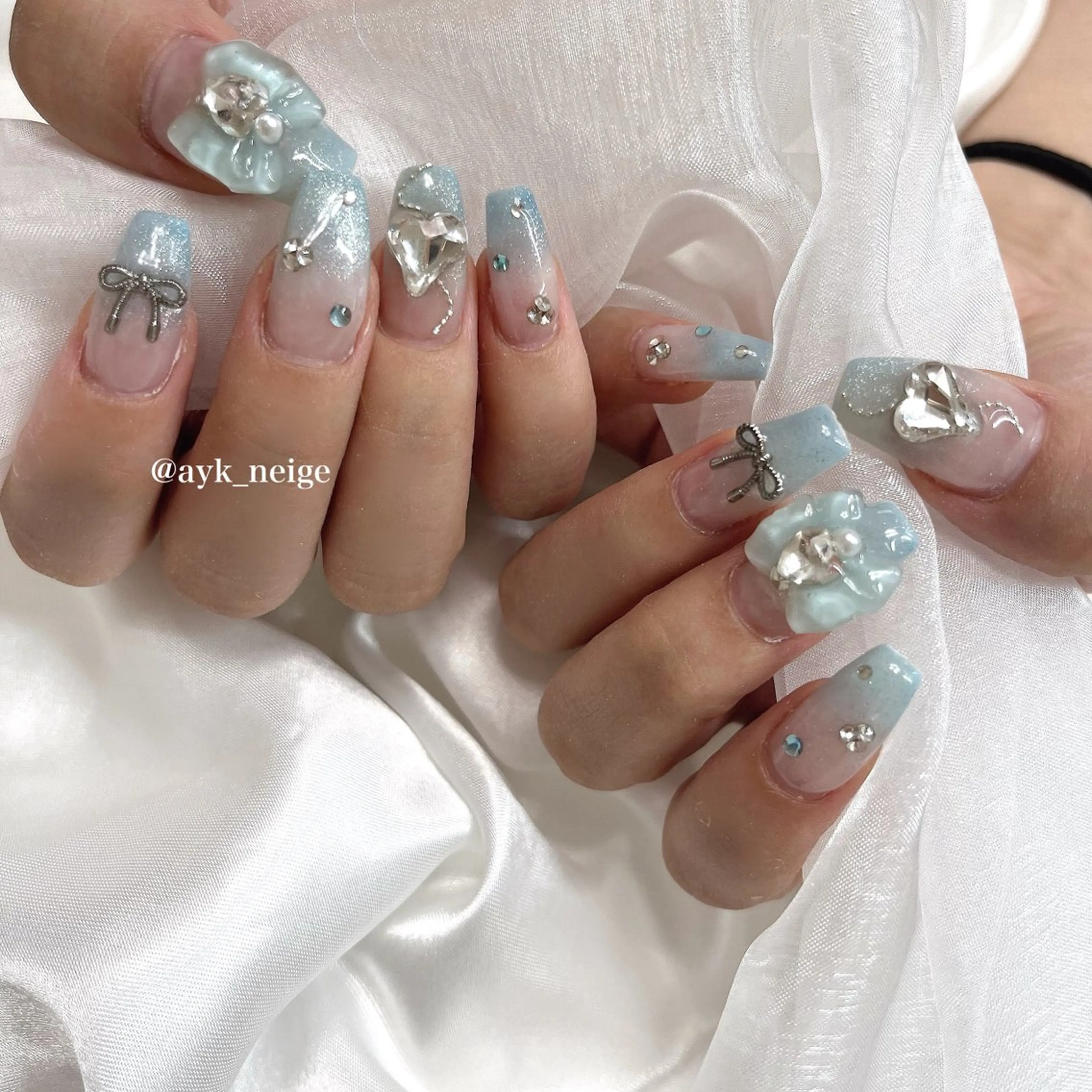 ネイル フットネイル フレンチネイル キラキラネイル 韓国ネイル マグネットネイル n'eige nail所属・大谷 綾香のネイルデザイン