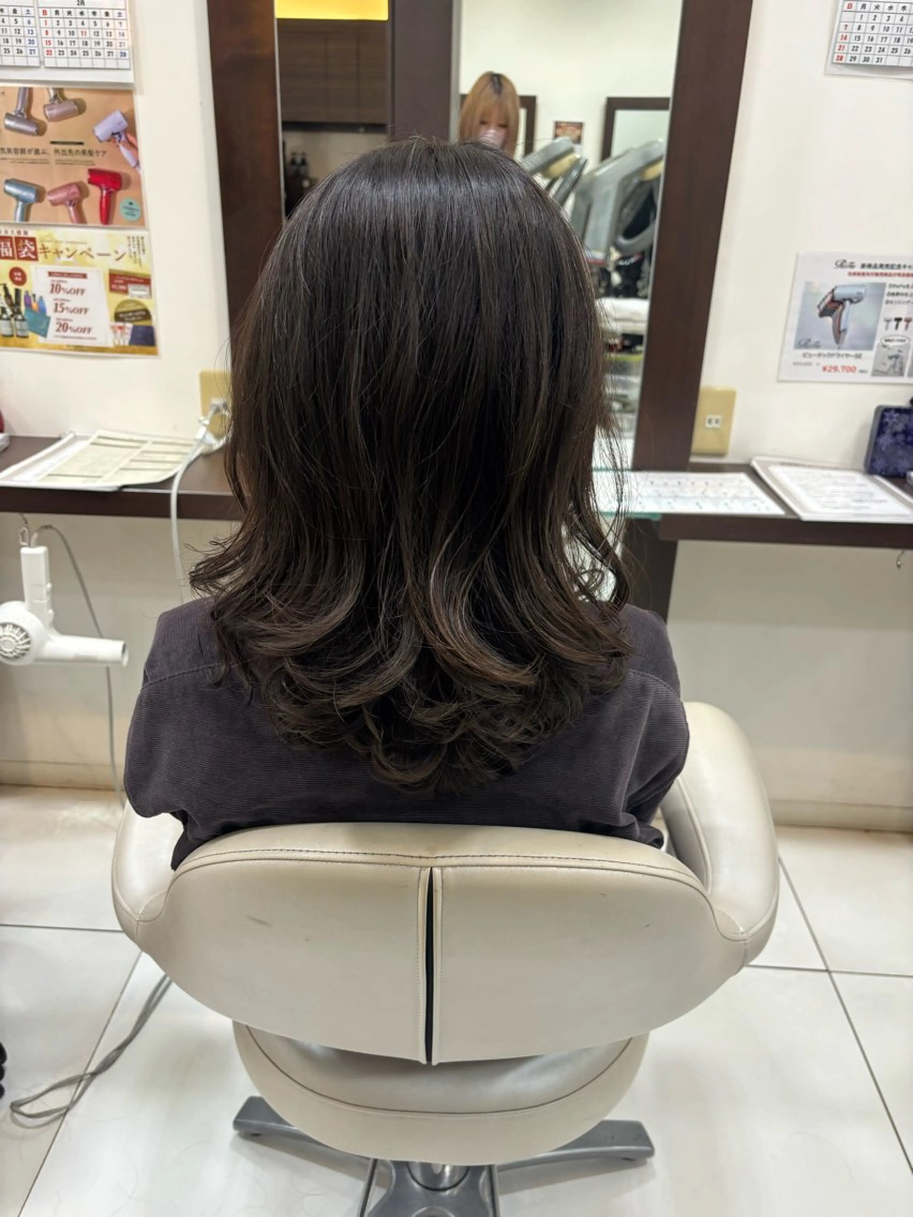 パーマ 三 嶋のヘアスタイル