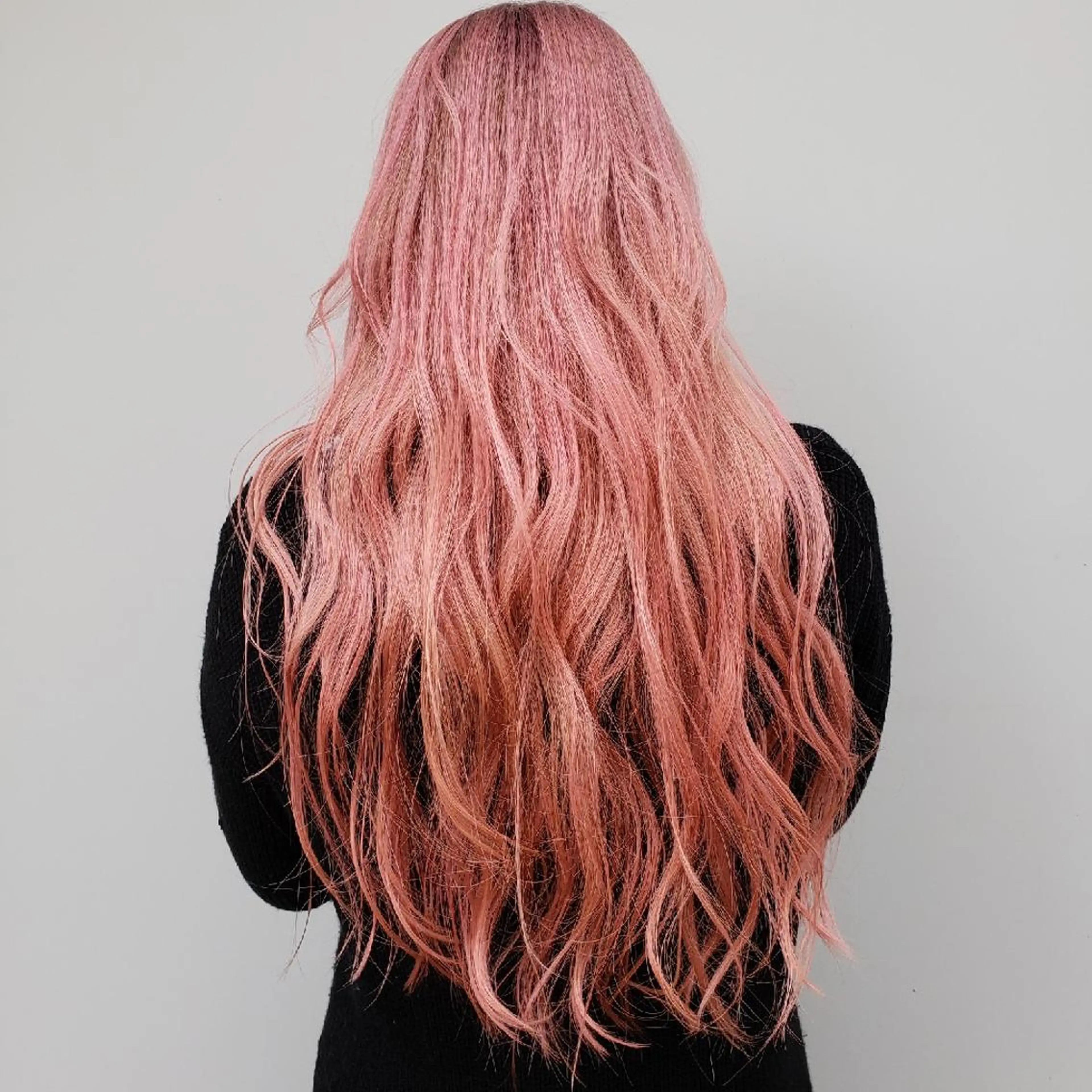ロング カラー ヘアアレンジ ピンクカラー iloli　メニューの無い美容室所属・iloli代表　前田 雄也　のヘアスタイル