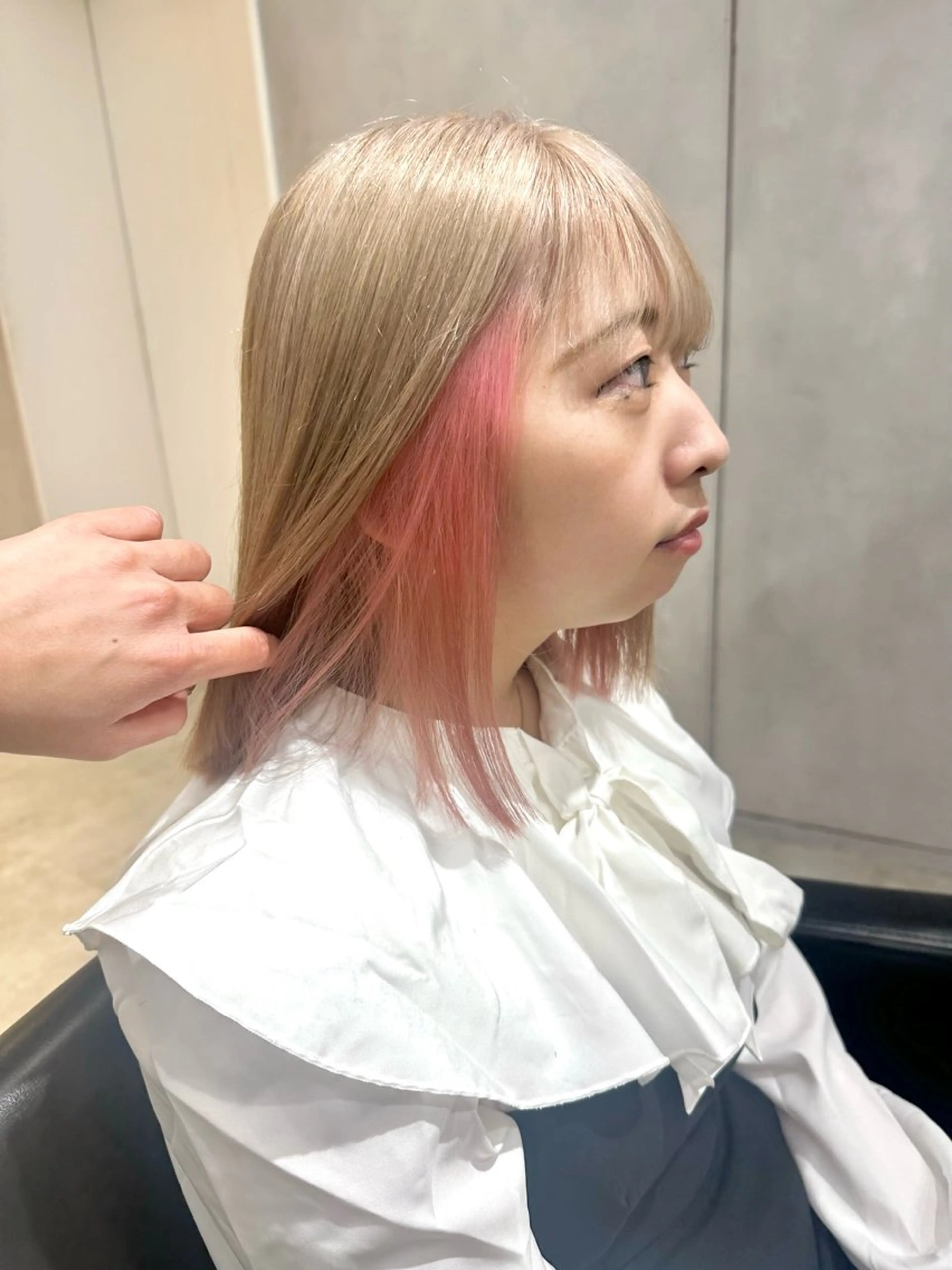 ミディアム カラー ベージュカラー ブロンド ブロンドベージュ ピンクカラー 似合わせ小顔ショート /akane🐰♥️のヘアスタイル