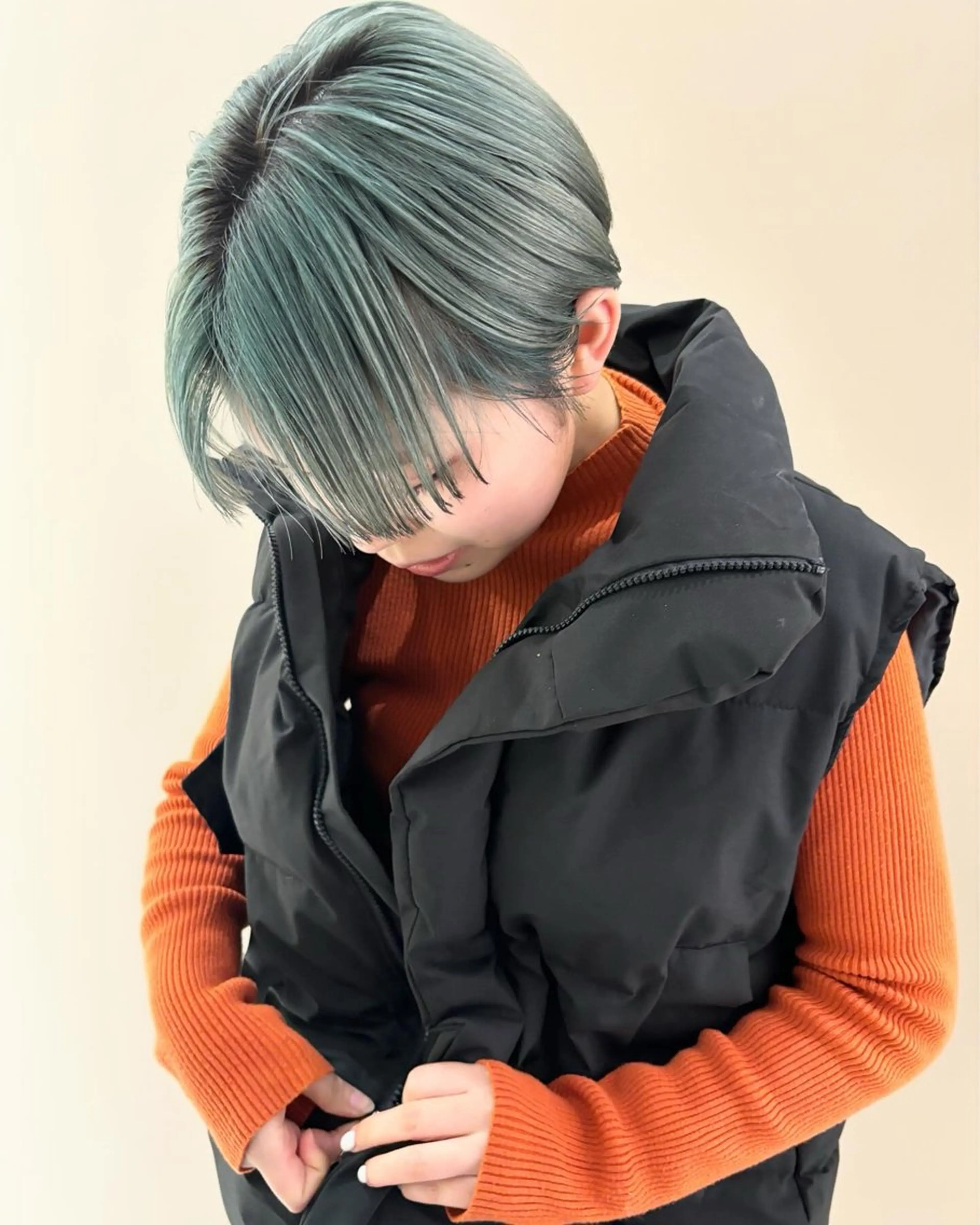 ショート カラー ハンサムショート ブリーチ エメラルドグリーン ショートヘア 🌿ショートカット/ パーマ/淳平のヘアスタイル