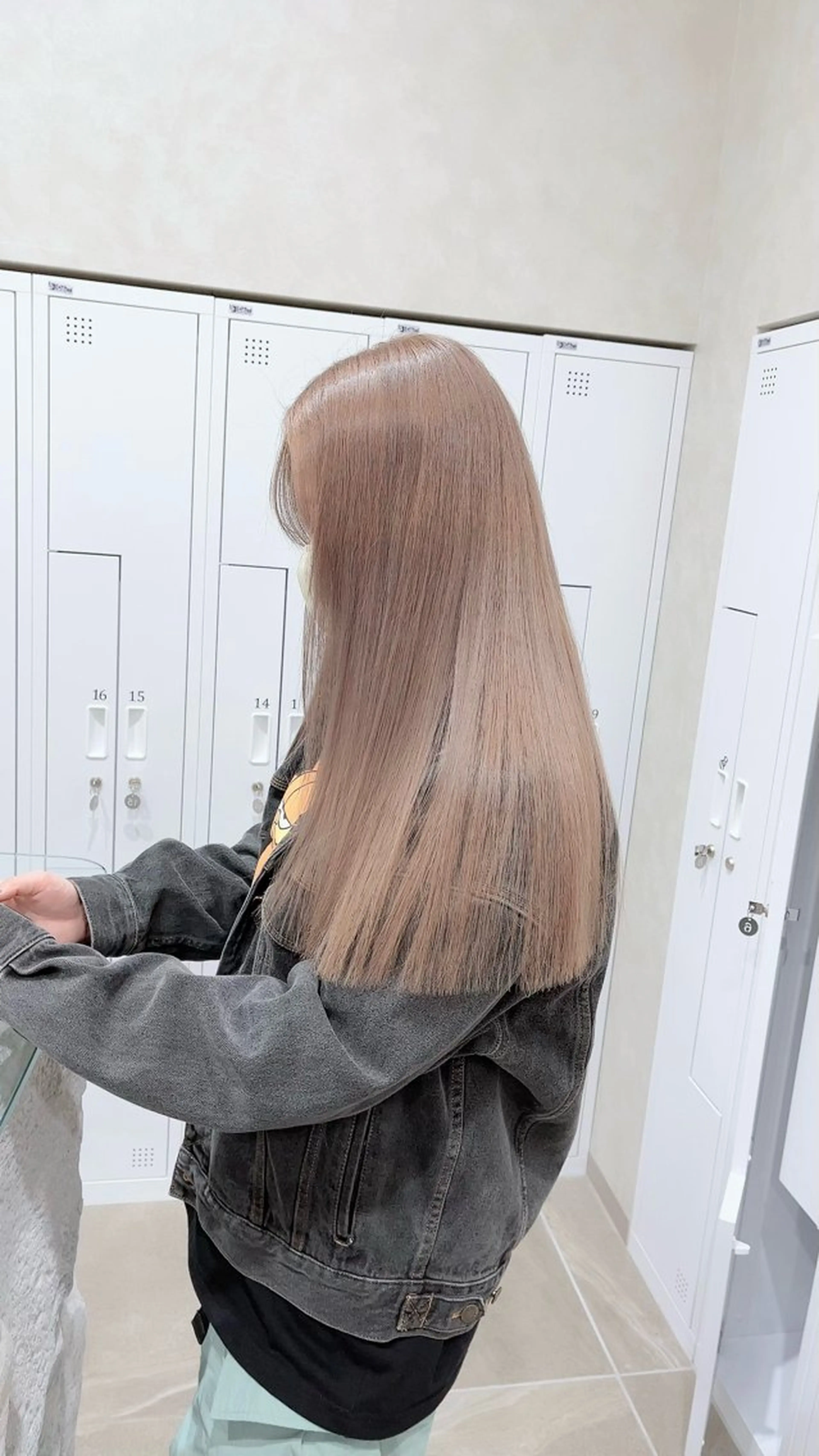 ロング カラー ベージュカラー ブリーチ ケアブリーチ ミルクティーベージュ ヘアカラー 💗モテ髪 ハイトーンあや💗のヘアスタイル