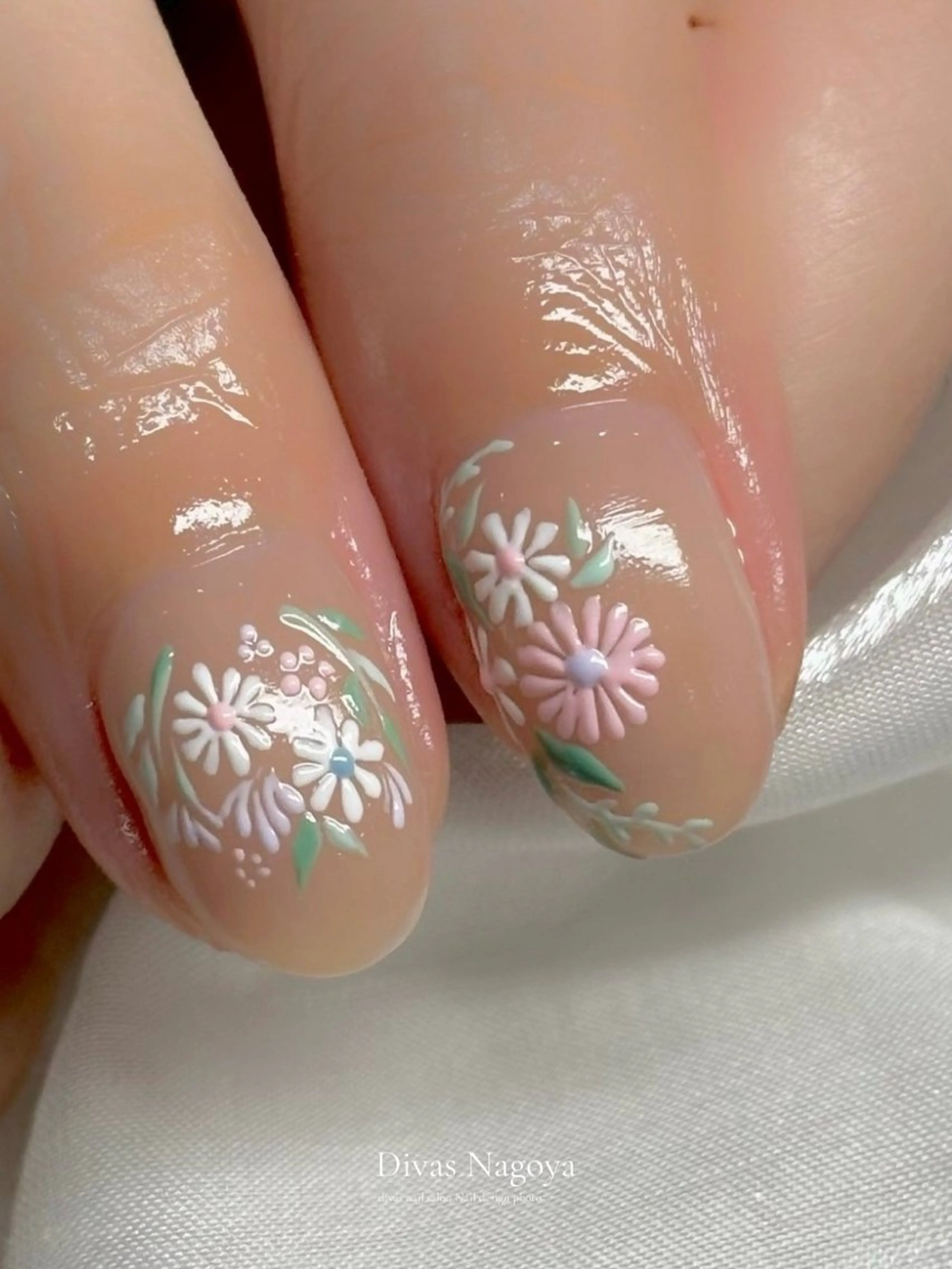 ネイル アートネイル 韓国ネイル マットネイル ミラーネイル ニュアンスネイル 🎀 Divas _Nagoyaのネイルデザイン