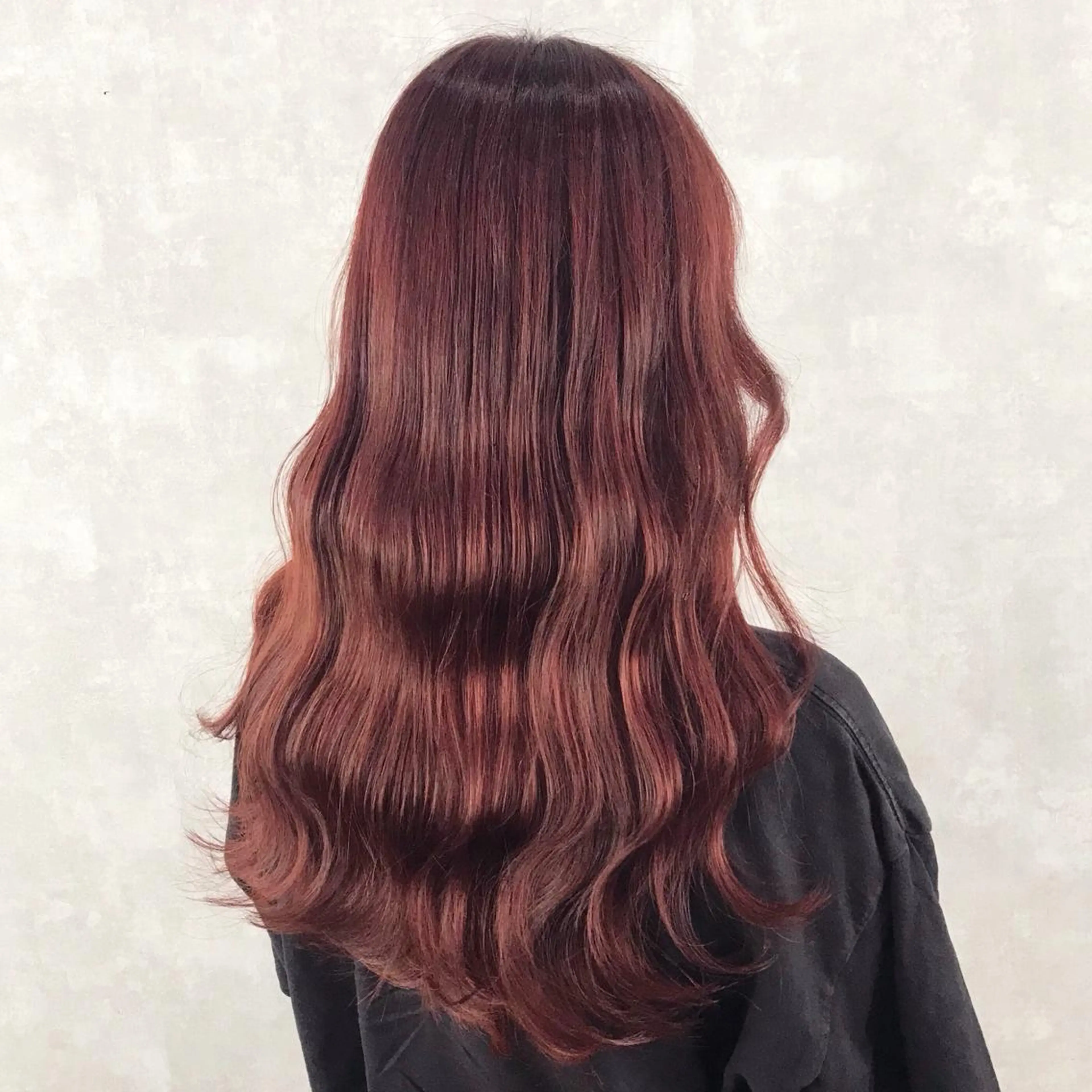 ロング カラー ブリーチ ブリーチなしカラー ピンクカラー ヨシンモリ ムルギョル巻き サロウィン所属・K-POP好き美容師 🇰🇷Kai.Yのヘアスタイル