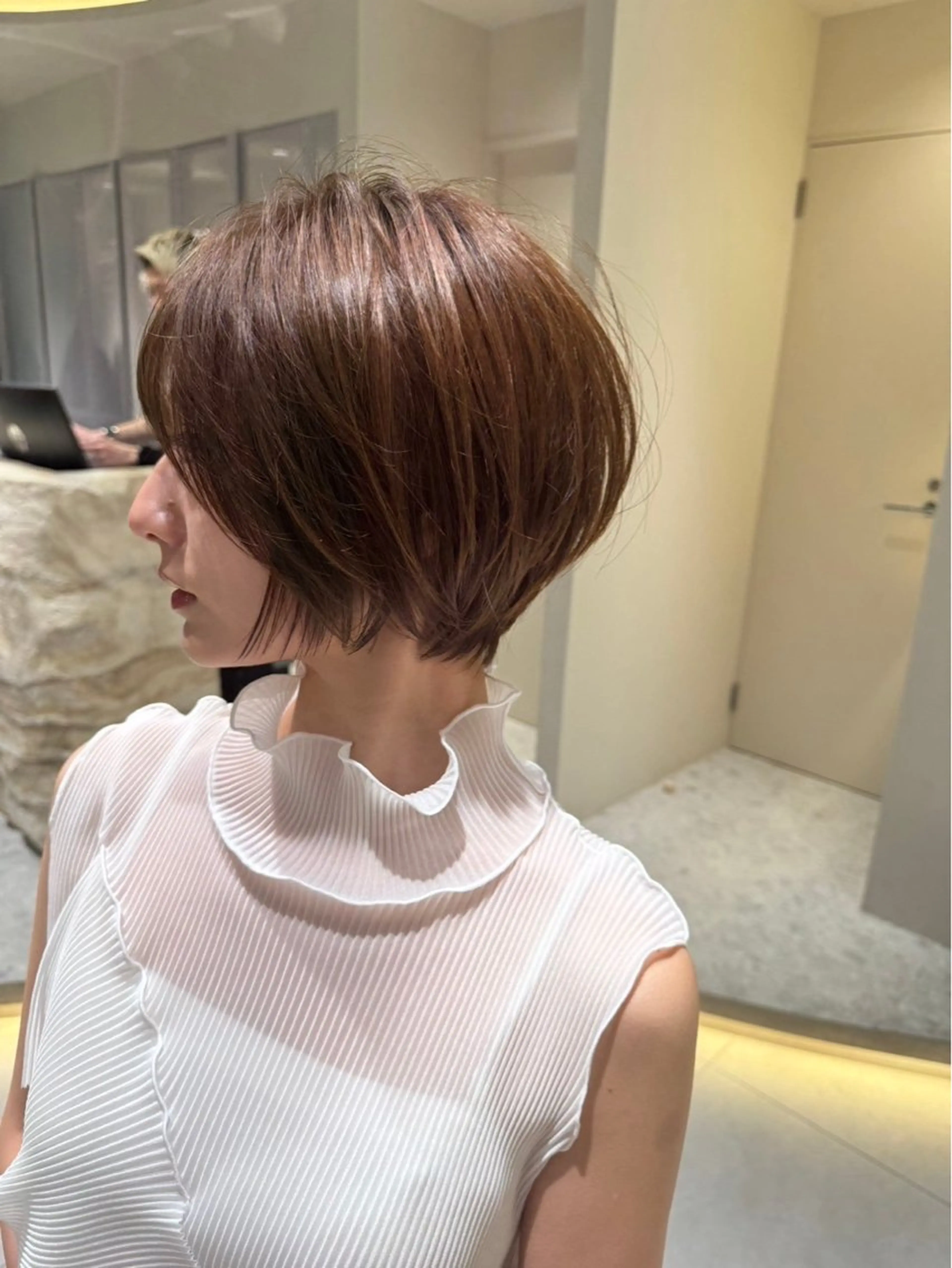 ショート カット ヘアカラー トリートメント 似合わせカット✂️✖ 地毛風縮毛矯正のヘアスタイル