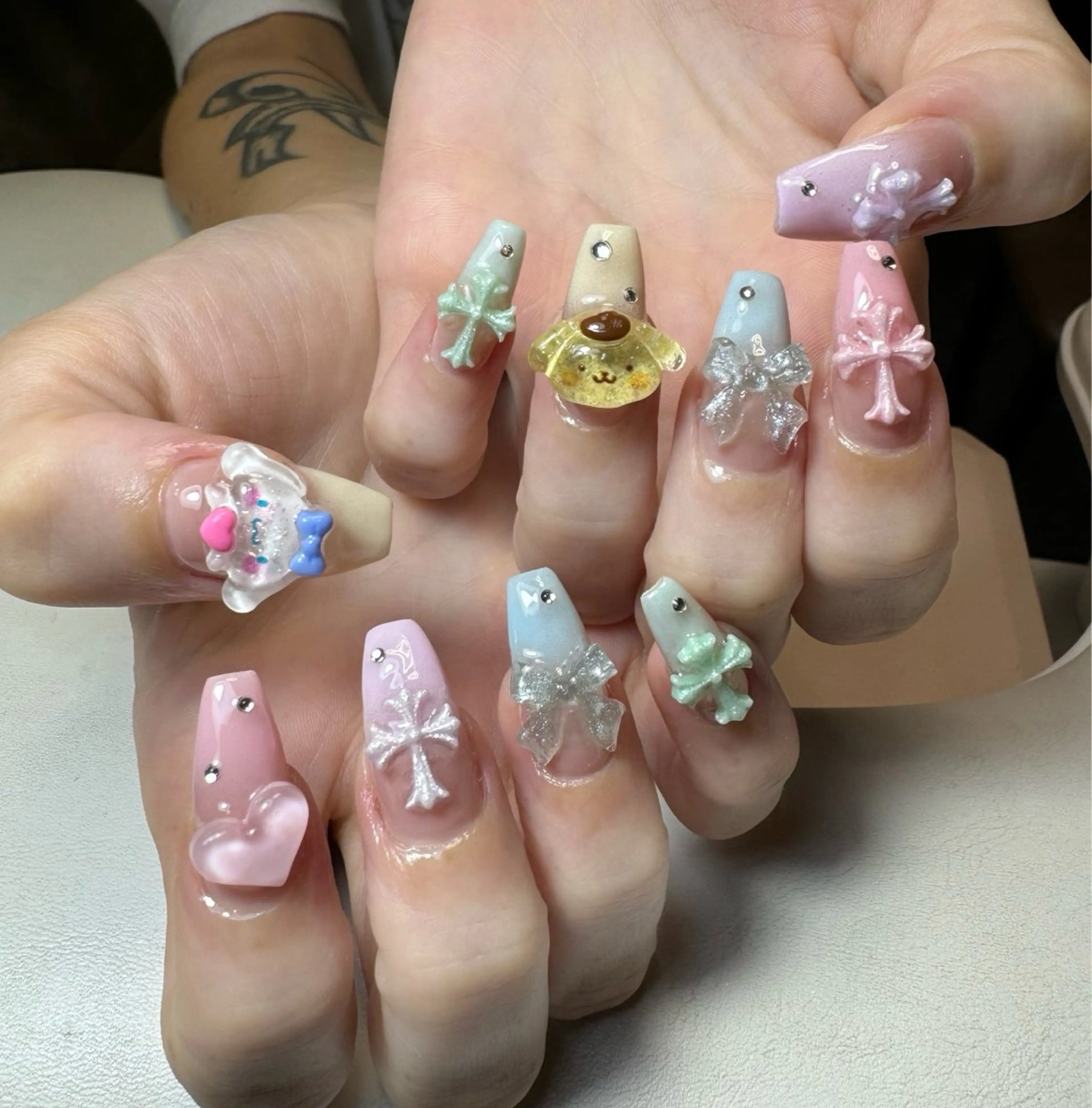 ネイル ハンドネイル ain nailのネイルデザイン